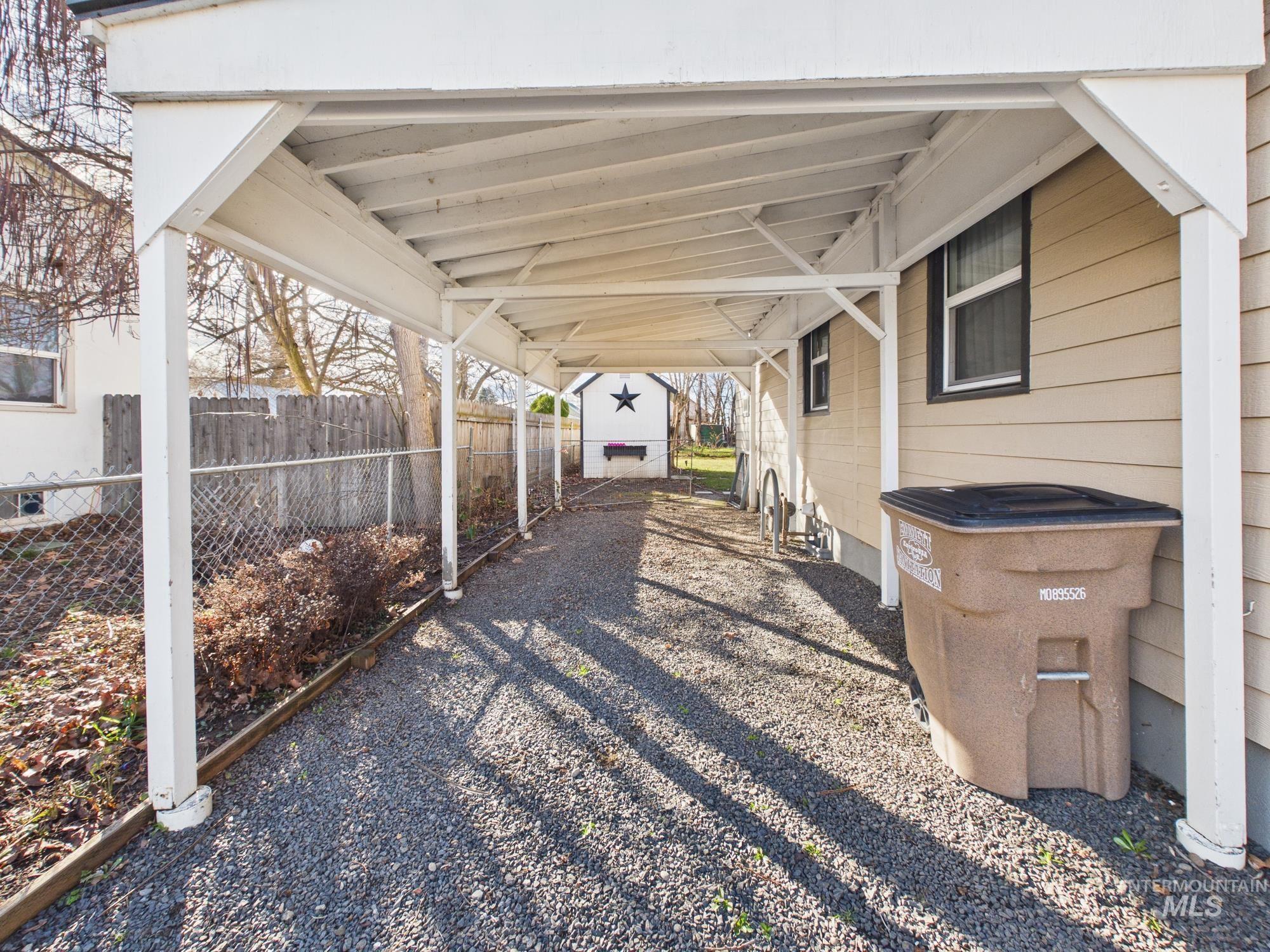 411 Maple Ave, Emmett, Idaho 83617, 2 Bedrooms, 2 Bathrooms, Residential For Sale, Price $315,000, 98976202