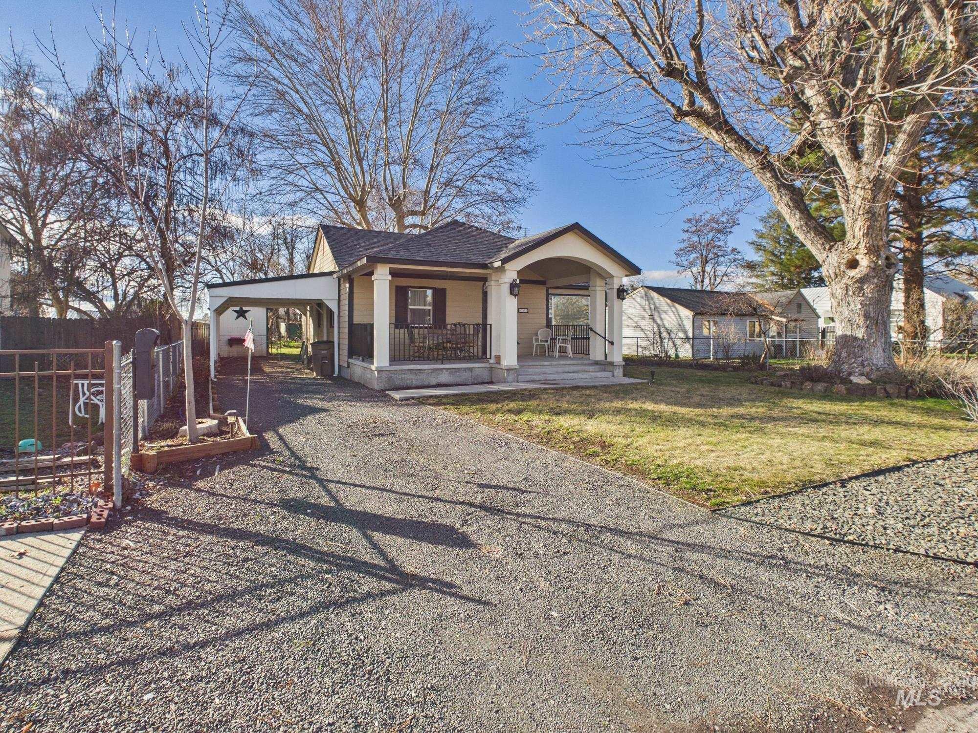 411 Maple Ave, Emmett, Idaho 83617, 2 Bedrooms, 2 Bathrooms, Residential For Sale, Price $315,000, 98976202