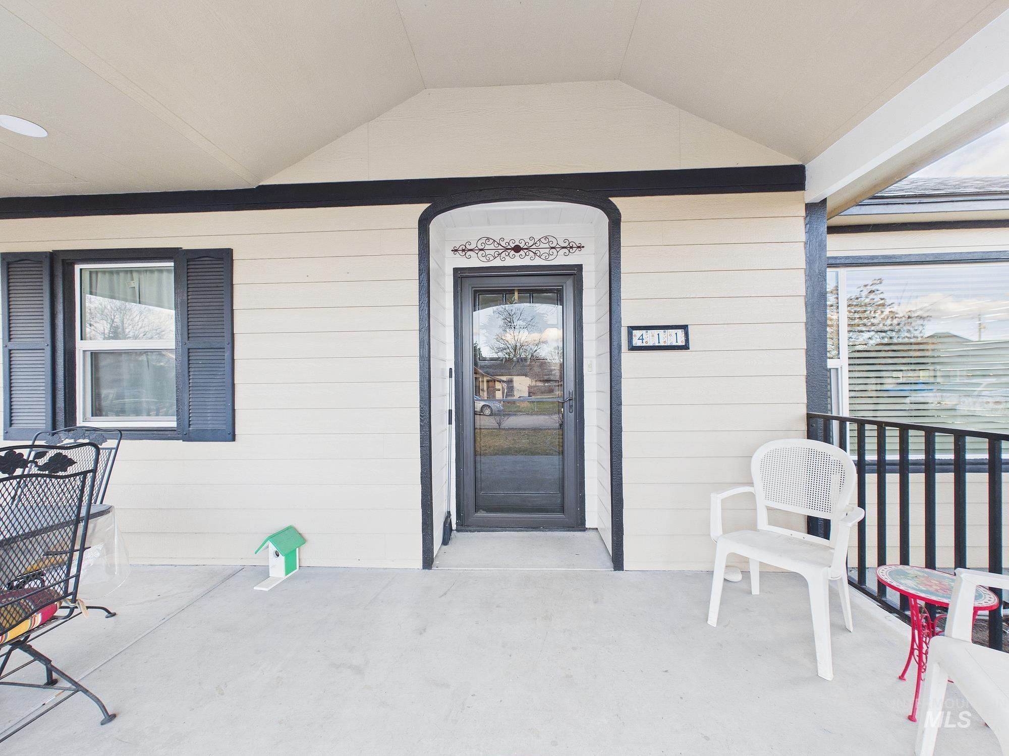 411 Maple Ave, Emmett, Idaho 83617, 2 Bedrooms, 2 Bathrooms, Residential For Sale, Price $315,000, 98976202