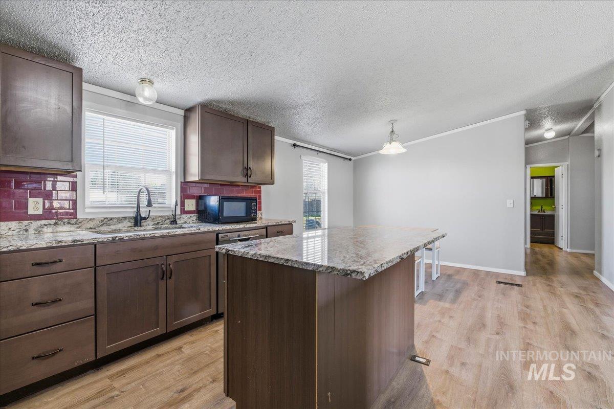 11400 W Hawkins, Nampa, Idaho 83651, 4 Bedrooms, 2 Bathrooms, Residential For Sale, Price $350,000, 98976203