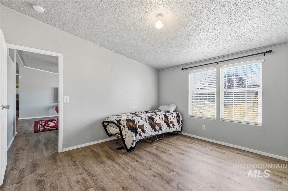 11400 W Hawkins, Nampa, Idaho 83651, 4 Bedrooms, 2 Bathrooms, Residential For Sale, Price $350,000, 98976203