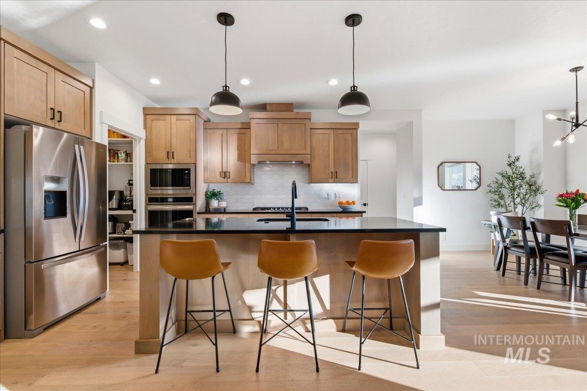 2472 S S Pelion Way, Nampa, Idaho 83686, 4 Bedrooms, 3 Bathrooms, Residential For Sale, Price $749,900, 98976205