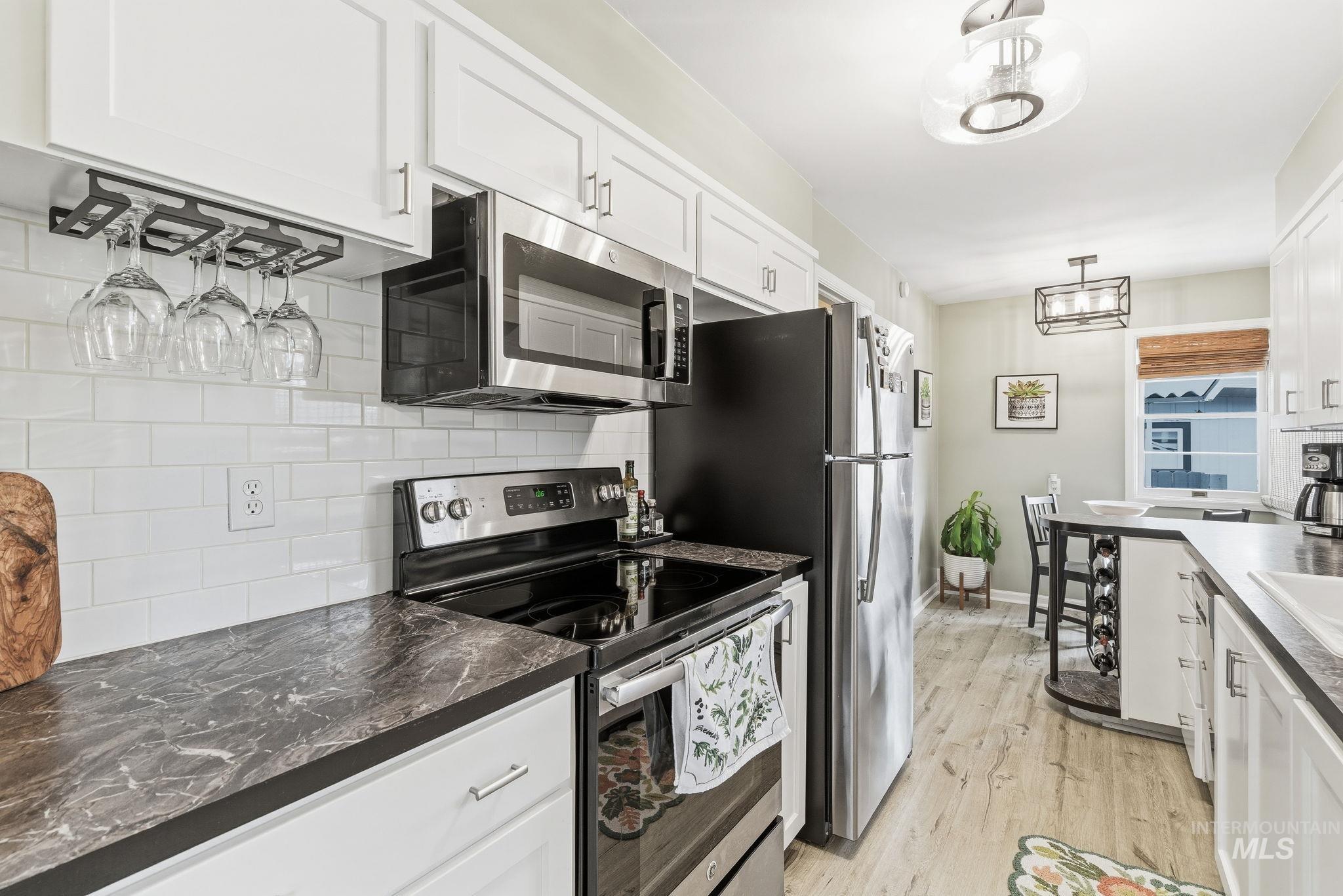 1426 S Gourley St., Boise, Idaho 83705, 3 Bedrooms, 2 Bathrooms, Residential For Sale, Price $469,900, 98976206