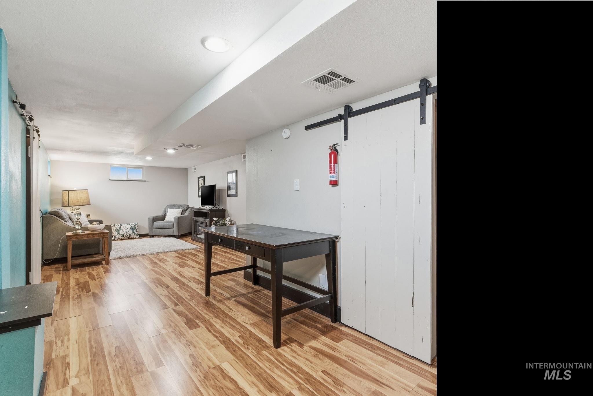 1426 S Gourley St., Boise, Idaho 83705, 3 Bedrooms, 2 Bathrooms, Residential For Sale, Price $469,900, 98976206