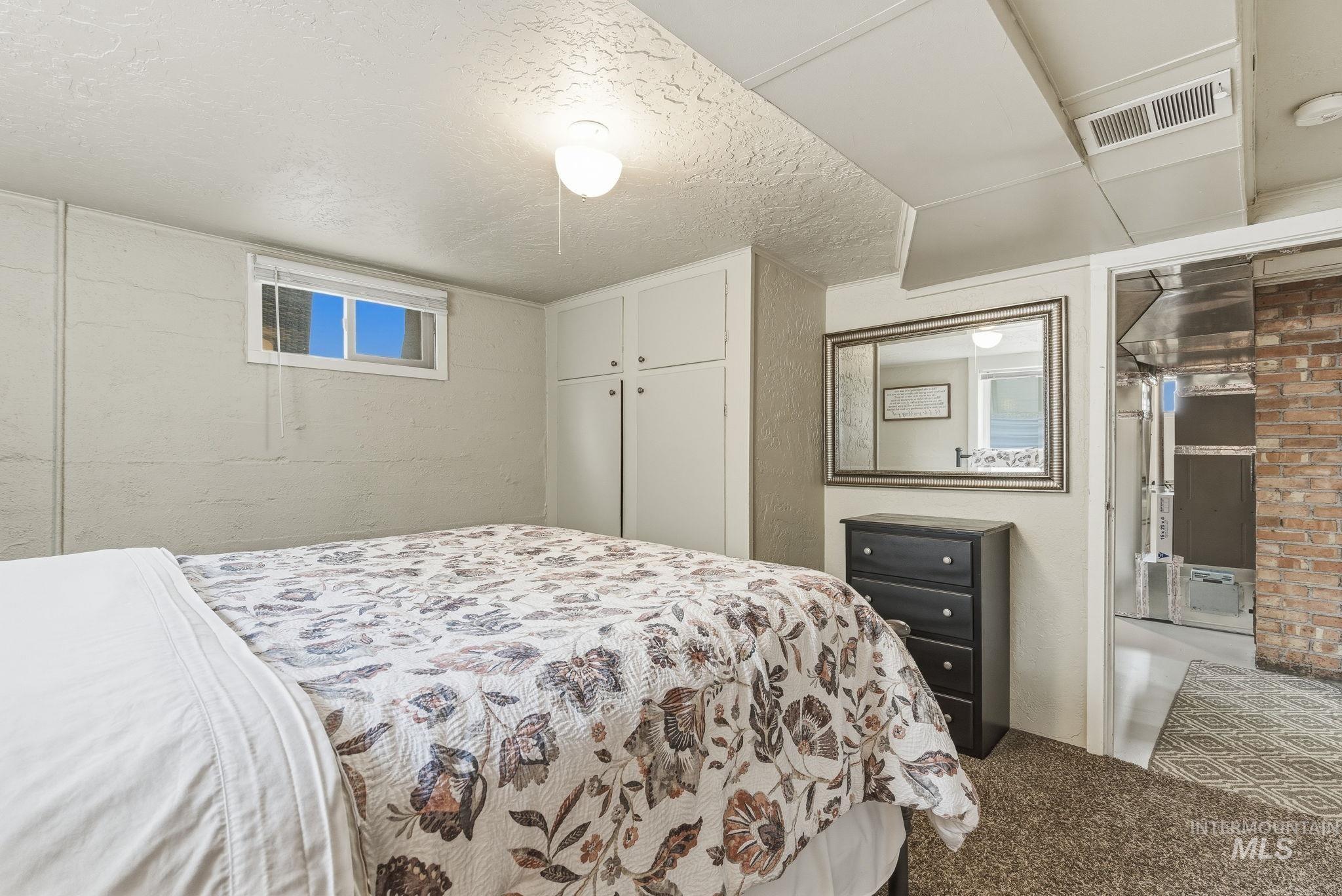 1426 S Gourley St., Boise, Idaho 83705, 3 Bedrooms, 2 Bathrooms, Residential For Sale, Price $469,900, 98976206