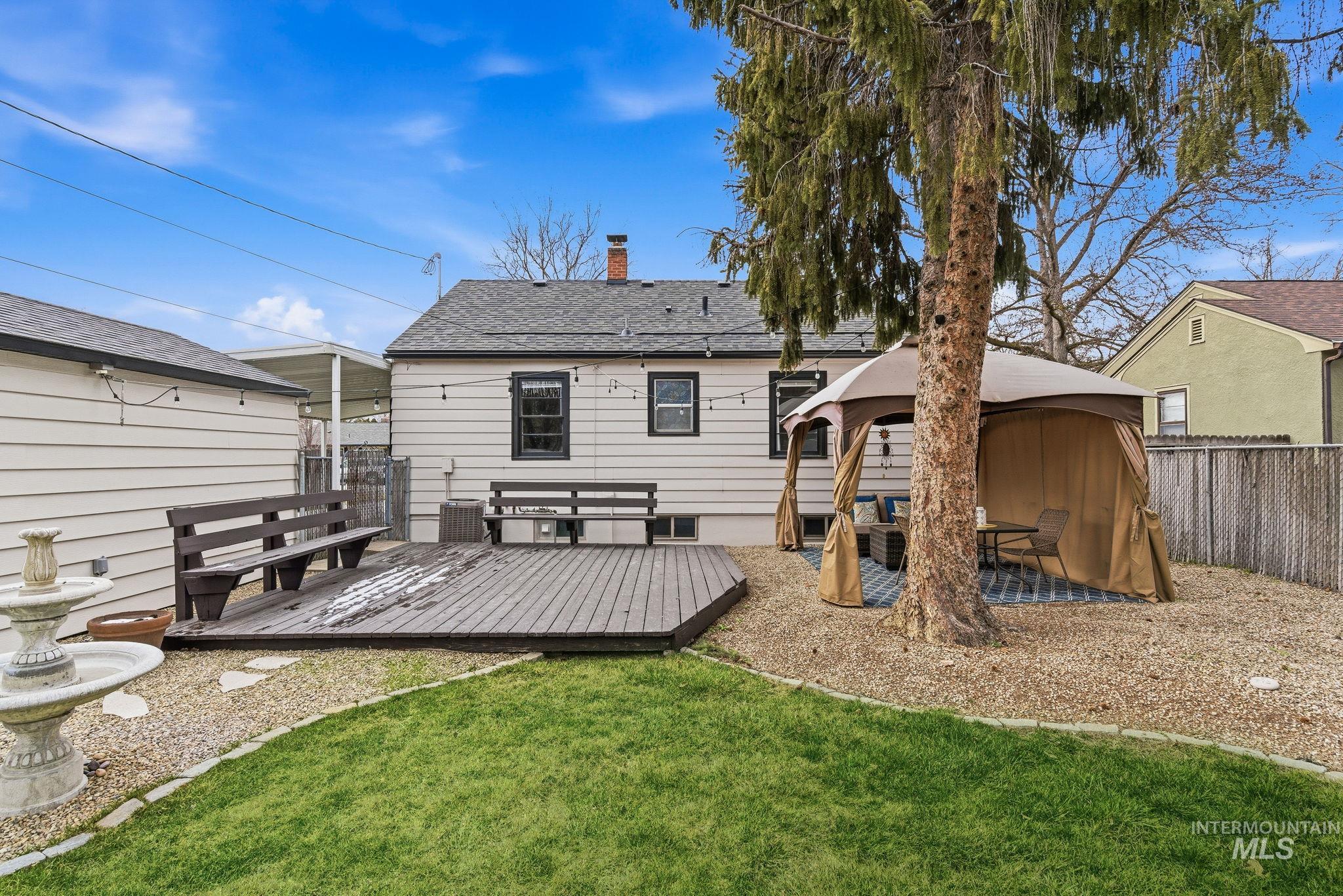 1426 S Gourley St., Boise, Idaho 83705, 3 Bedrooms, 2 Bathrooms, Residential For Sale, Price $469,900, 98976206