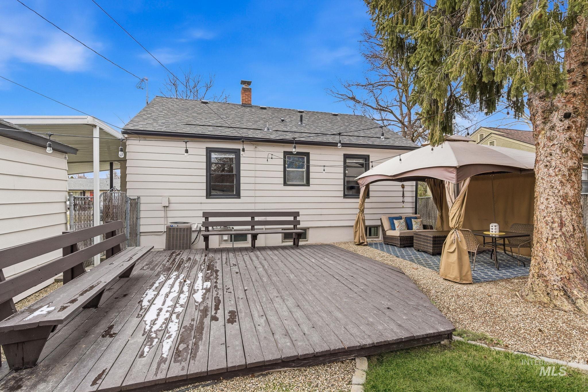 1426 S Gourley St., Boise, Idaho 83705, 3 Bedrooms, 2 Bathrooms, Residential For Sale, Price $469,900, 98976206