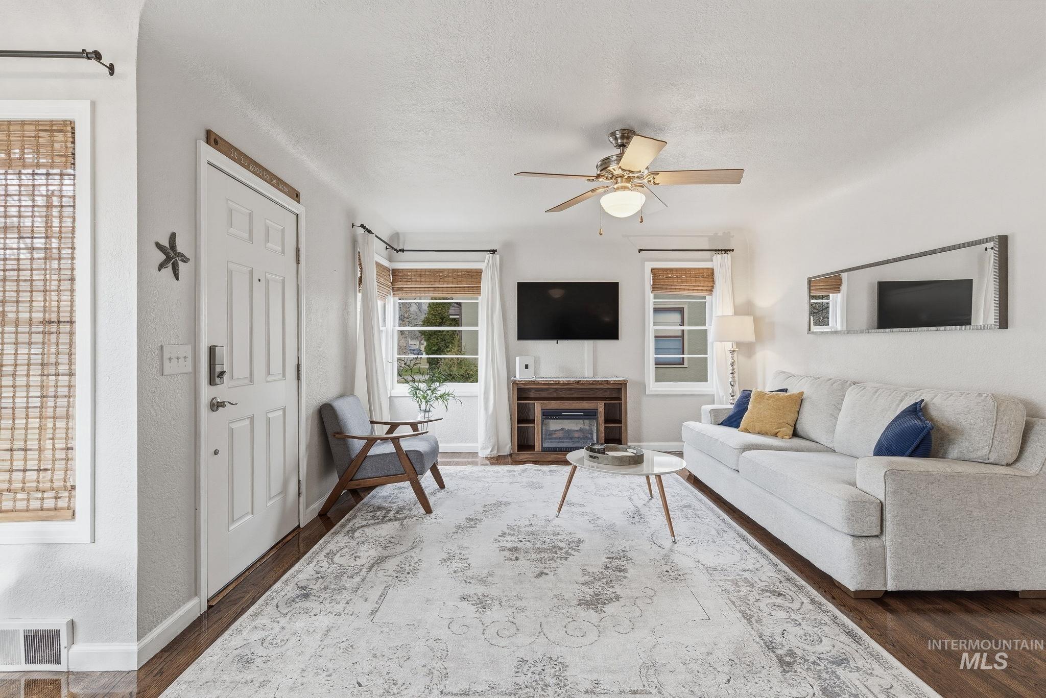 1426 S Gourley St., Boise, Idaho 83705, 3 Bedrooms, 2 Bathrooms, Residential For Sale, Price $469,900, 98976206