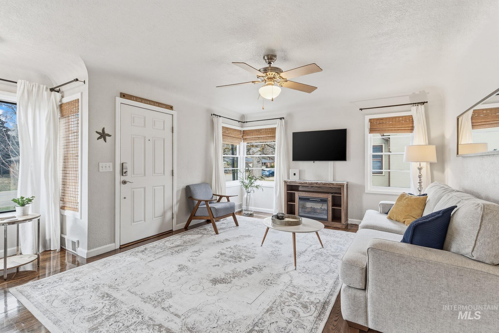 1426 S Gourley St., Boise, Idaho 83705, 3 Bedrooms, 2 Bathrooms, Residential For Sale, Price $469,900, 98976206