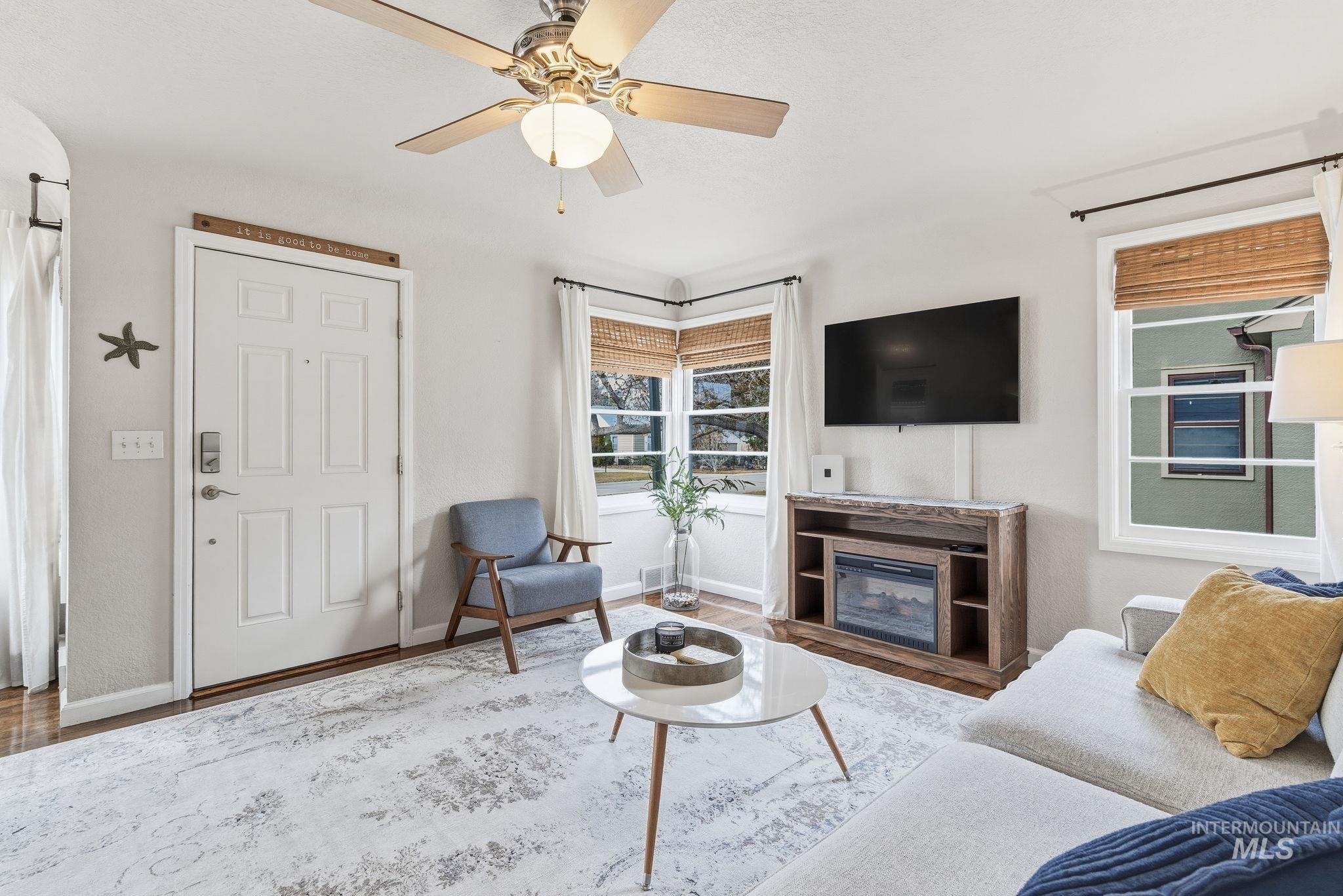 1426 S Gourley St., Boise, Idaho 83705, 3 Bedrooms, 2 Bathrooms, Residential For Sale, Price $469,900, 98976206