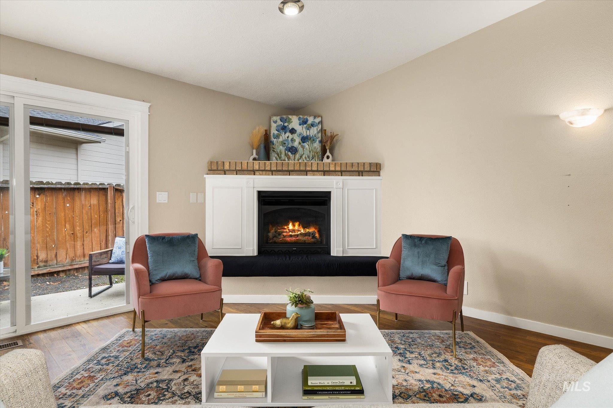 77 S Silverwood Way, Eagle, Idaho 83616, 3 Bedrooms, 2 Bathrooms, Residential For Sale, Price $499,900,MLS 98976207