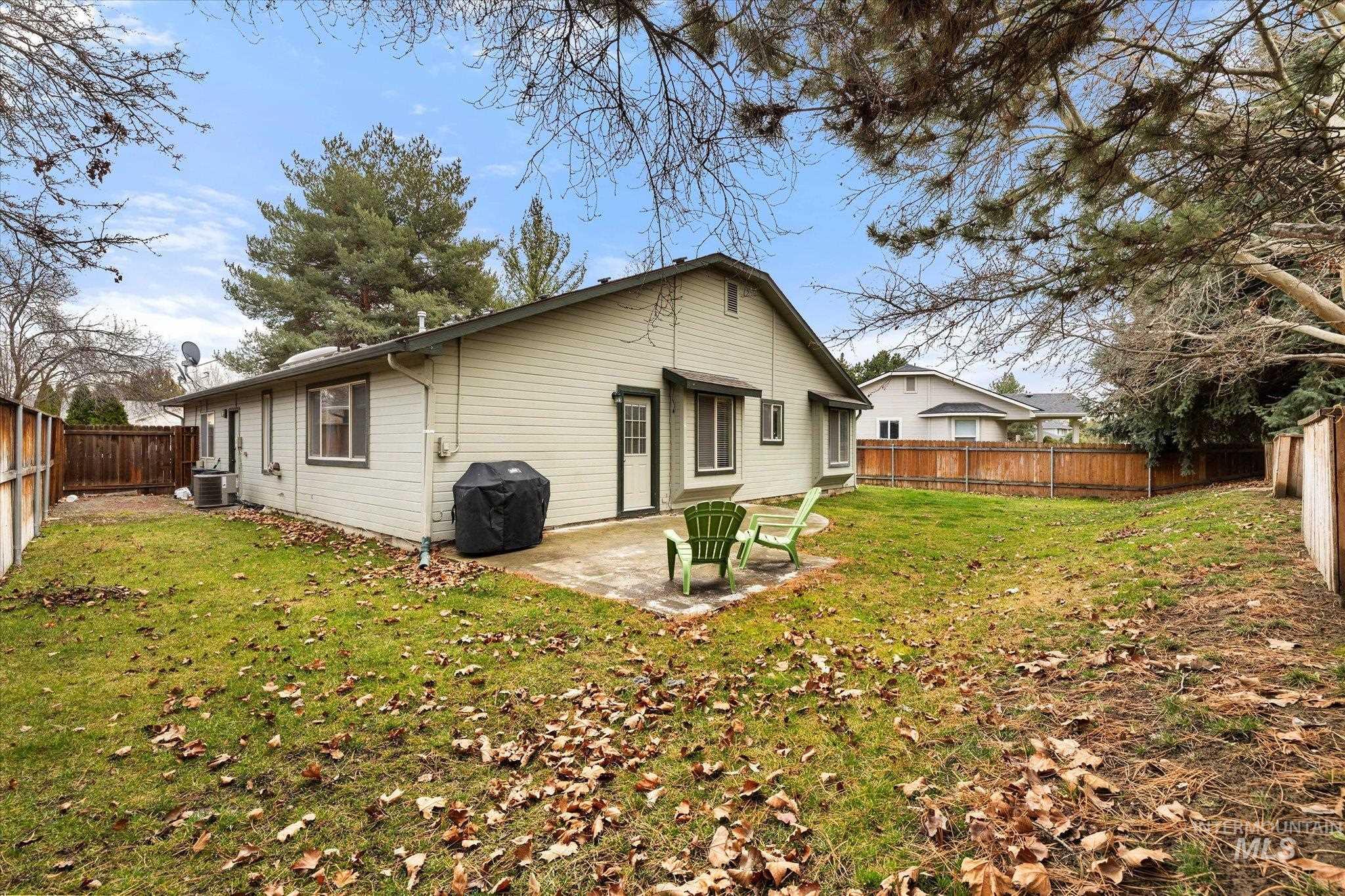 77 S Silverwood Way, Eagle, Idaho 83616, 3 Bedrooms, 2 Bathrooms, Residential For Sale, Price $499,900,MLS 98976207