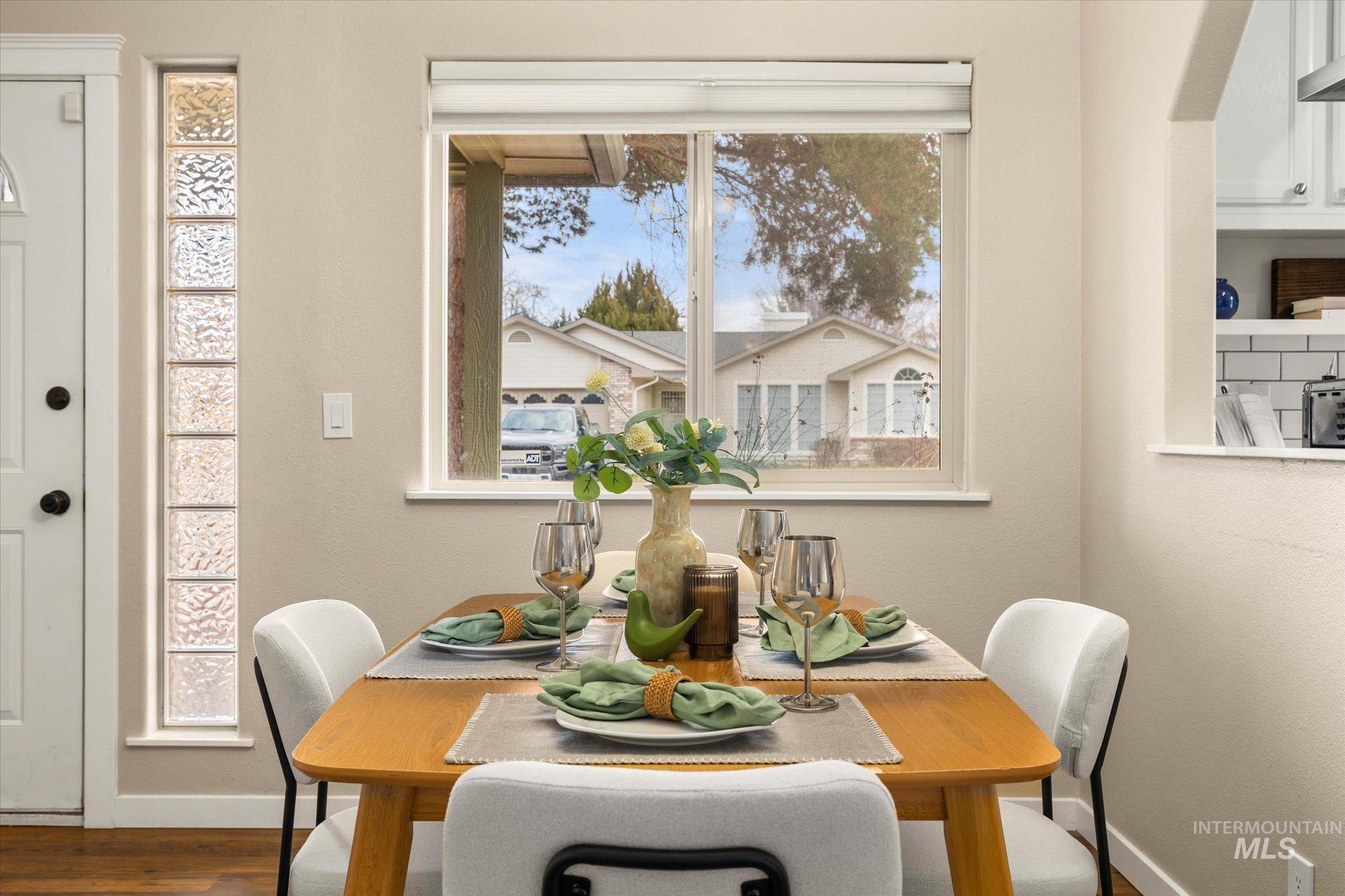 77 S Silverwood Way, Eagle, Idaho 83616, 3 Bedrooms, 2 Bathrooms, Residential For Sale, Price $499,900,MLS 98976207