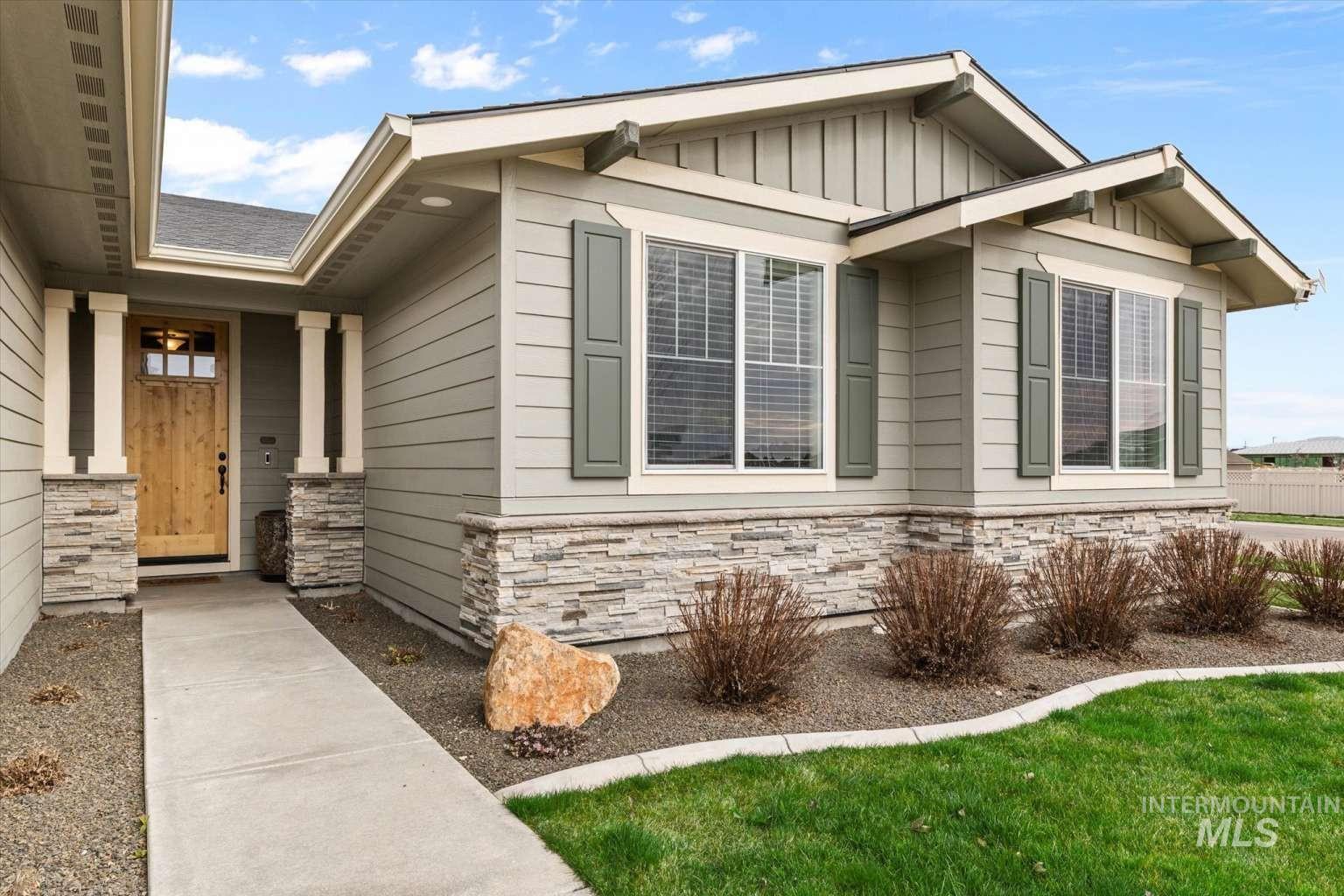 1062 W Six Shooter St, Middleton, Idaho 83644, 3 Bedrooms, 2 Bathrooms, Residential For Sale, Price $675,000, 98976209