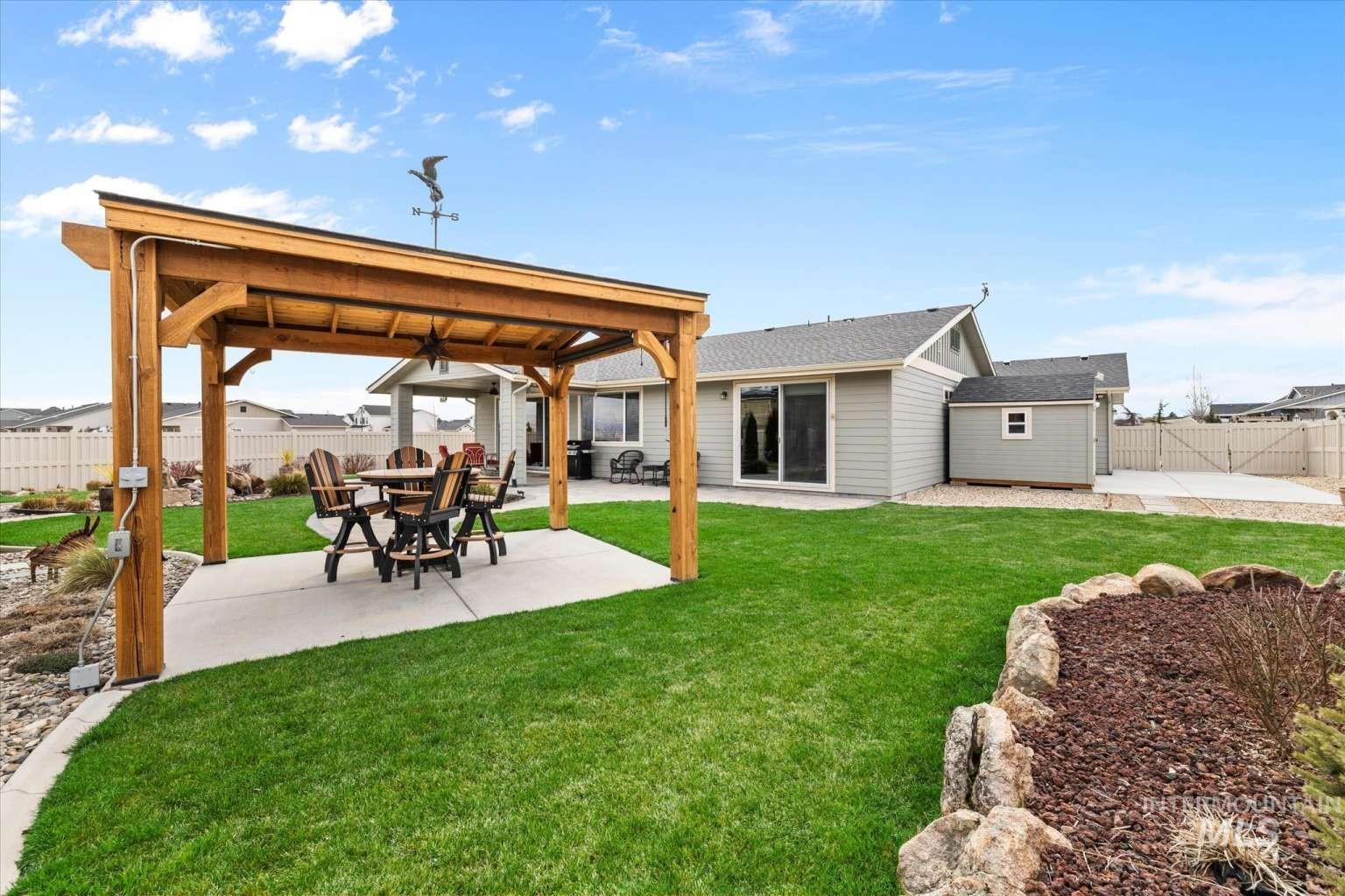 1062 W Six Shooter St, Middleton, Idaho 83644, 3 Bedrooms, 2 Bathrooms, Residential For Sale, Price $675,000, 98976209