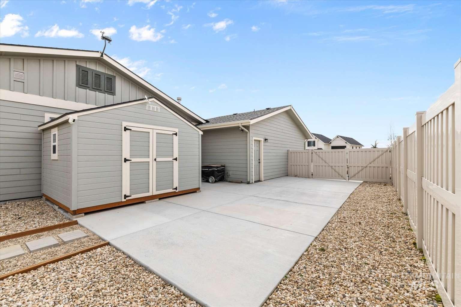 1062 W Six Shooter St, Middleton, Idaho 83644, 3 Bedrooms, 2 Bathrooms, Residential For Sale, Price $675,000, 98976209