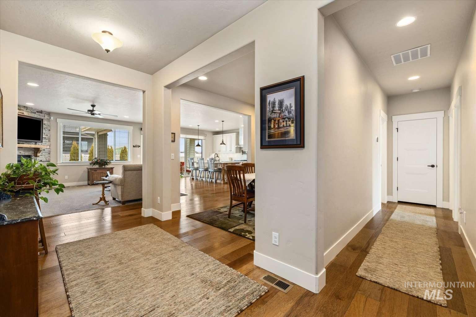 1062 W Six Shooter St, Middleton, Idaho 83644, 3 Bedrooms, 2 Bathrooms, Residential For Sale, Price $675,000, 98976209