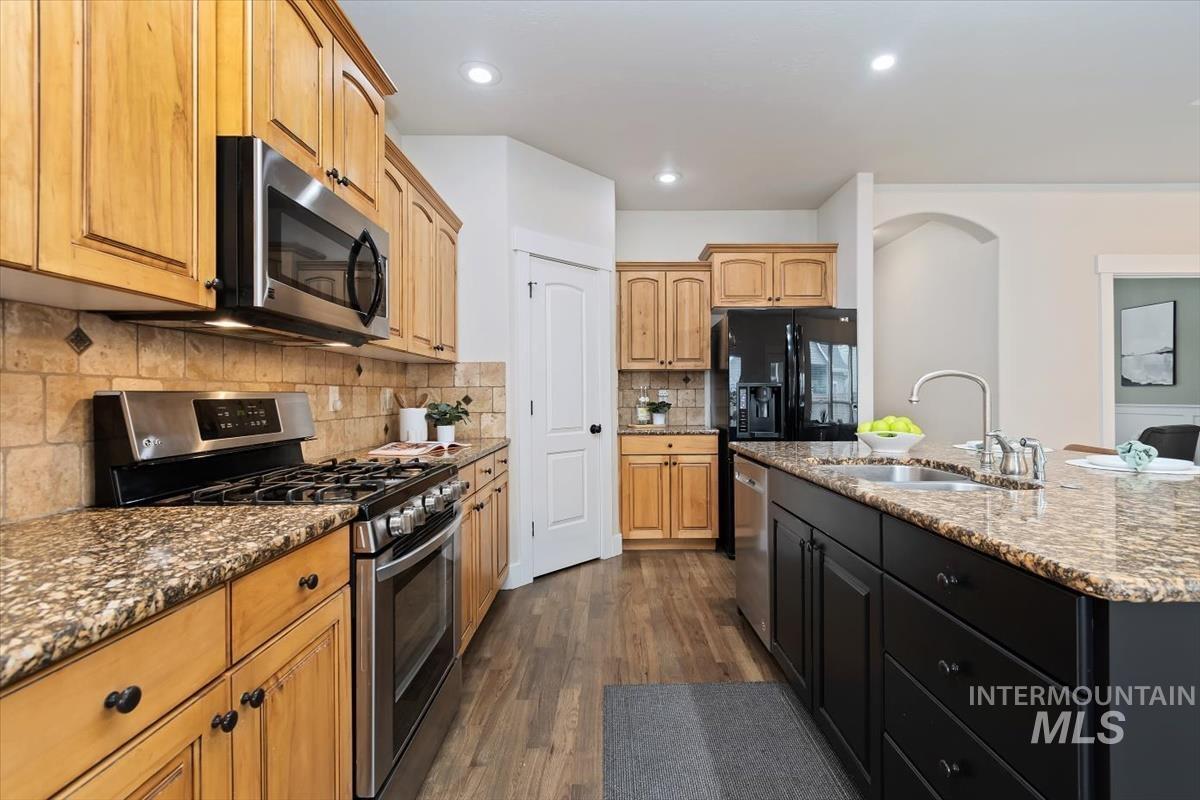 10127 W Whitecrest St, Star, Idaho 83669, 3 Bedrooms, 2 Bathrooms, Residential For Sale, Price $525,000, 98976211