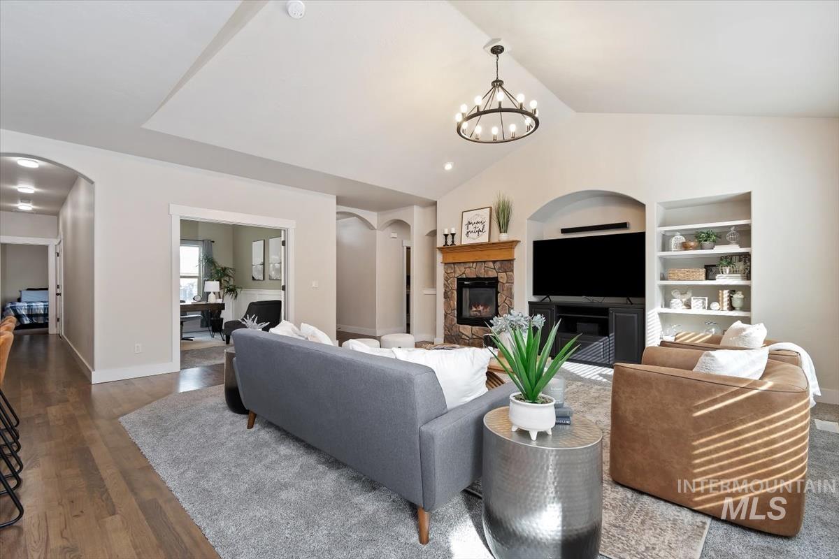 10127 W Whitecrest St, Star, Idaho 83669, 3 Bedrooms, 2 Bathrooms, Residential For Sale, Price $525,000, 98976211