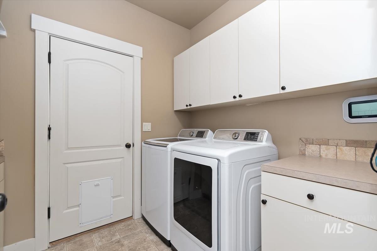 10127 W Whitecrest St, Star, Idaho 83669, 3 Bedrooms, 2 Bathrooms, Residential For Sale, Price $525,000, 98976211