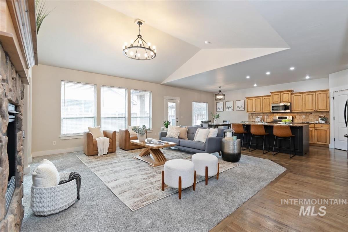 10127 W Whitecrest St, Star, Idaho 83669, 3 Bedrooms, 2 Bathrooms, Residential For Sale, Price $525,000, 98976211