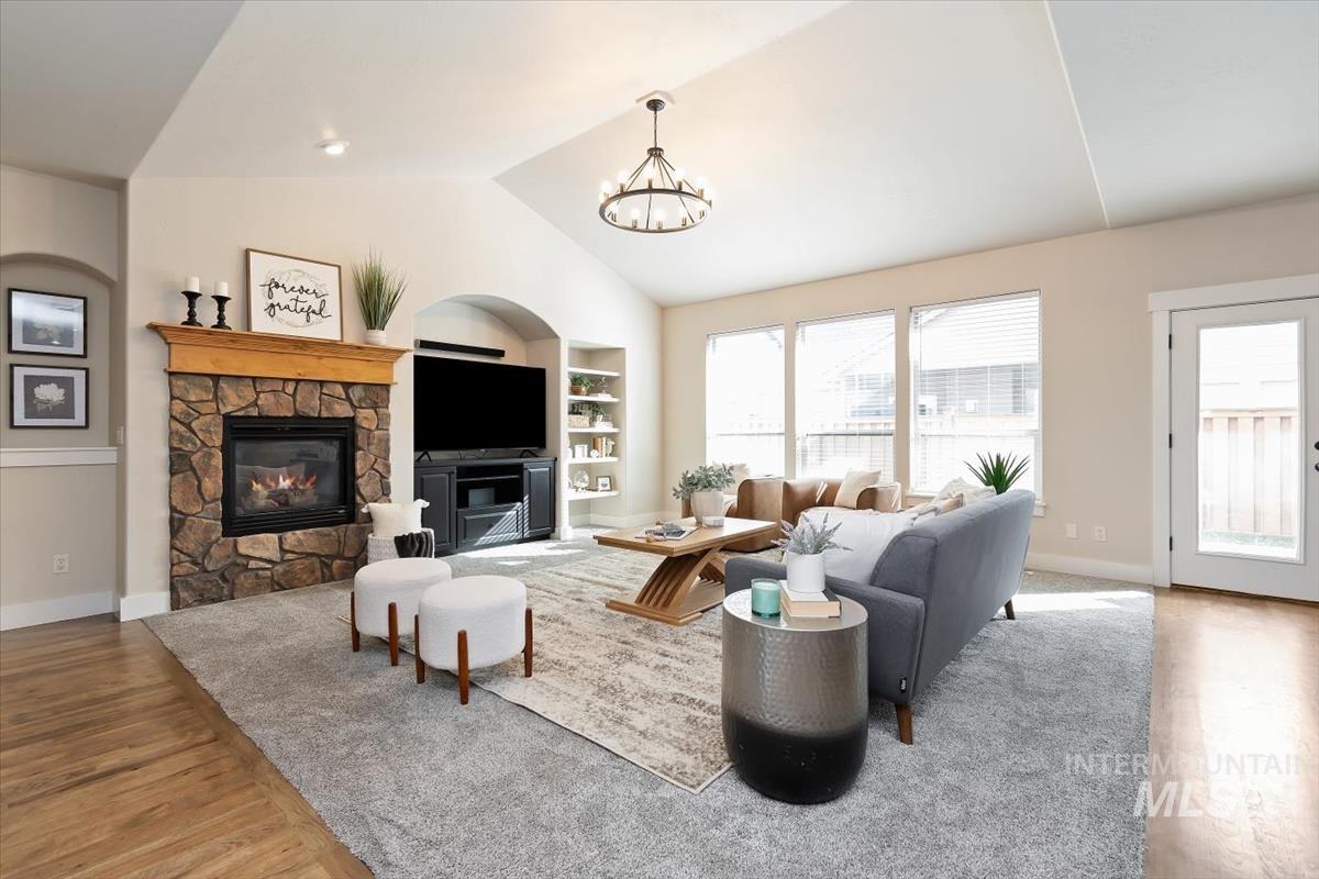 10127 W Whitecrest St, Star, Idaho 83669, 3 Bedrooms, 2 Bathrooms, Residential For Sale, Price $525,000, 98976211