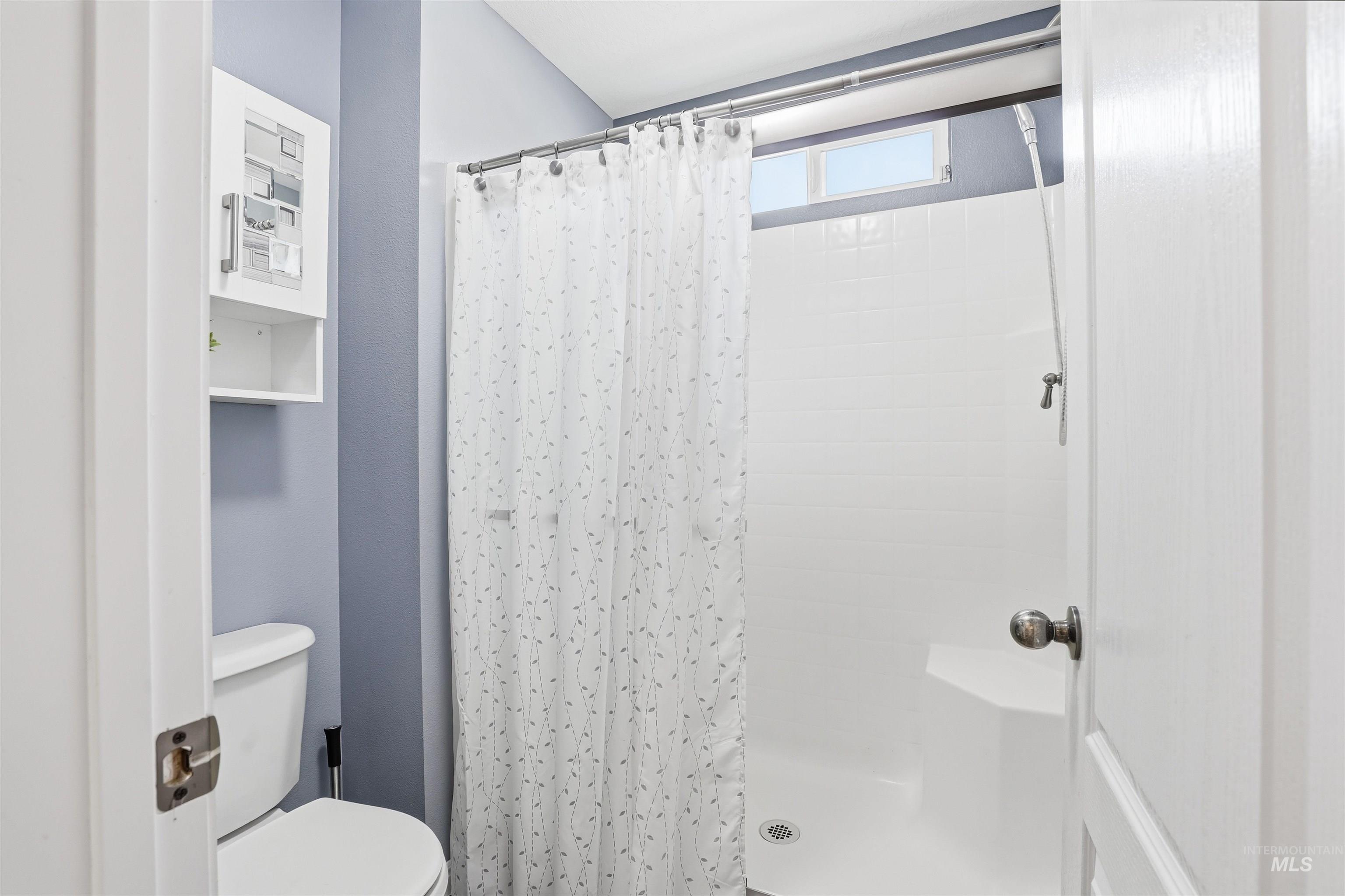 1880 W Kelly Creek Drive, Meridian, Idaho 83646-0000, 4 Bedrooms, 3 Bathrooms, Residential For Sale, Price $649,990, 98976212