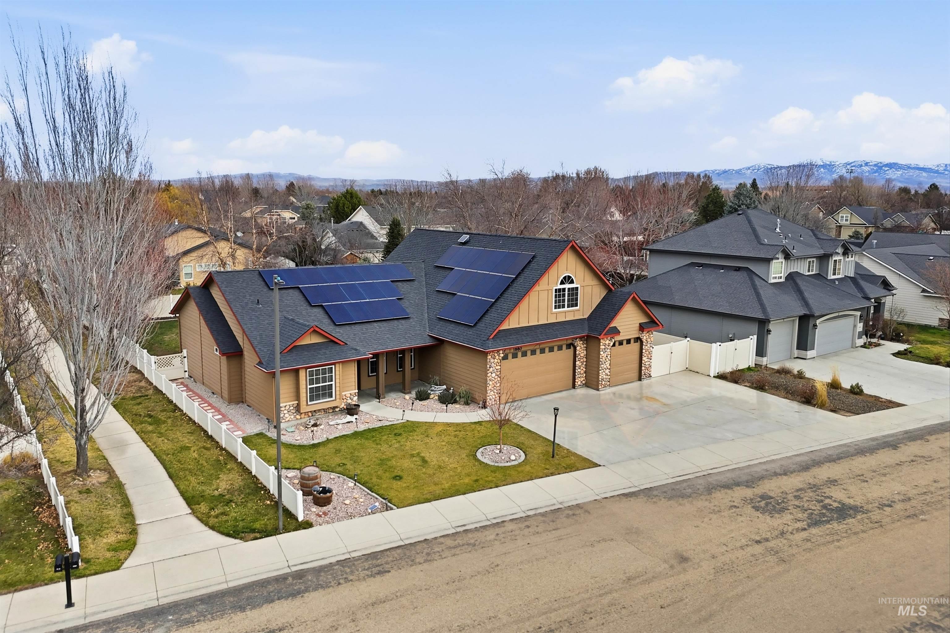 1880 W Kelly Creek Drive, Meridian, Idaho 83646-0000, 4 Bedrooms, 3 Bathrooms, Residential For Sale, Price $649,990, 98976212