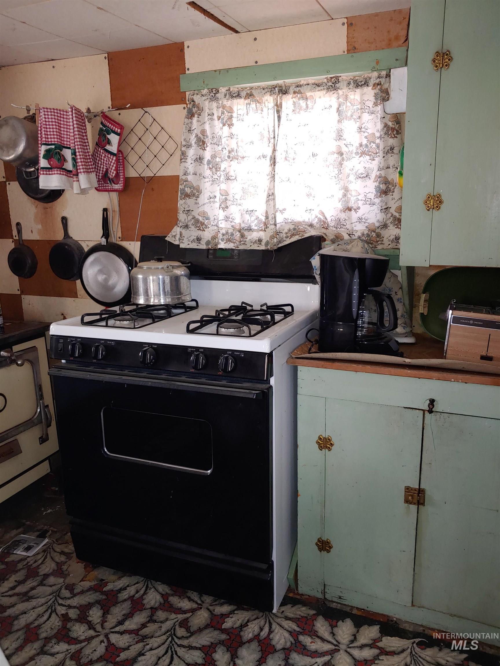 330 Gibbs Circle, Placerville, Idaho 83666, 1 Bedroom, Residential For Sale, Price $109,000,MLS 98976214