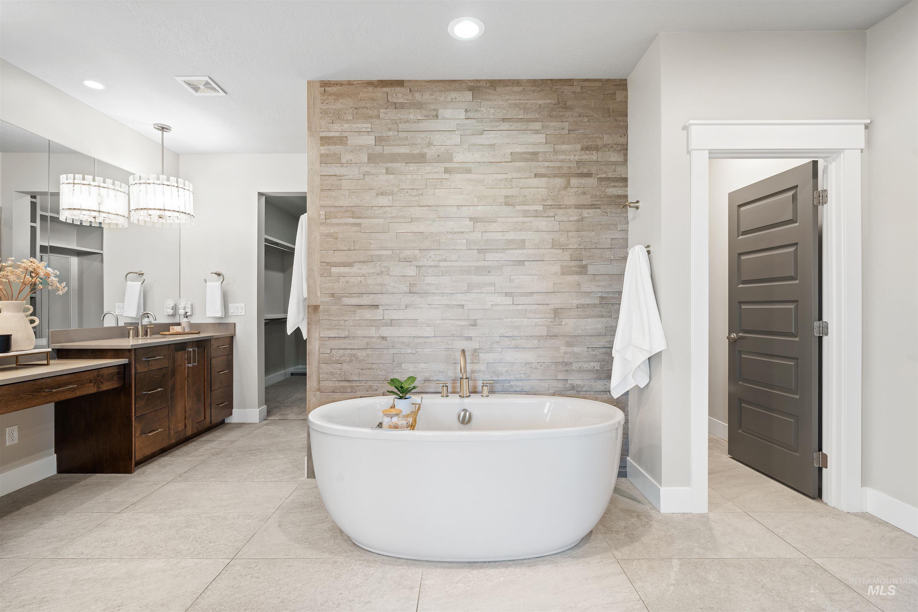 9282 W Deerfawn Drive, Star, Idaho 83669, 3 Bedrooms, 2.5 Bathrooms, Residential For Sale, Price $995,000,MLS 98976216