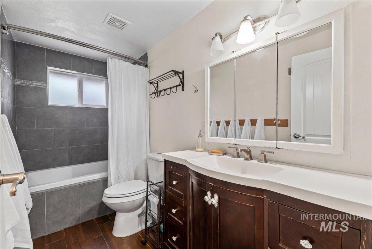 2319 Polk St, Caldwell, Idaho 83605, 4 Bedrooms, 2 Bathrooms, Residential For Sale, Price $380,000,MLS 98976217