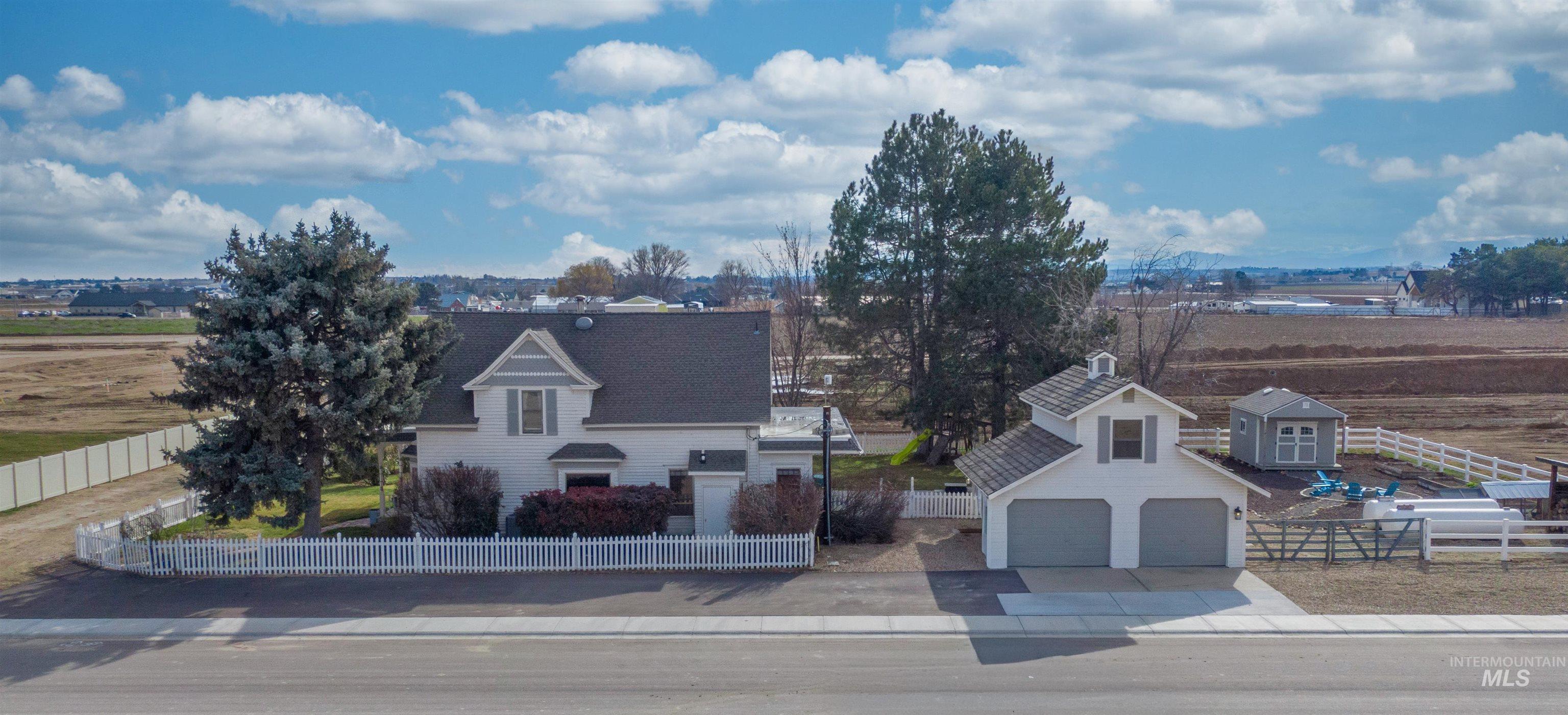 12845 Ropers St, Nampa, Idaho 83651, 5 Bedrooms, 3 Bathrooms, Residential For Sale, Price $800,000,MLS 98976219