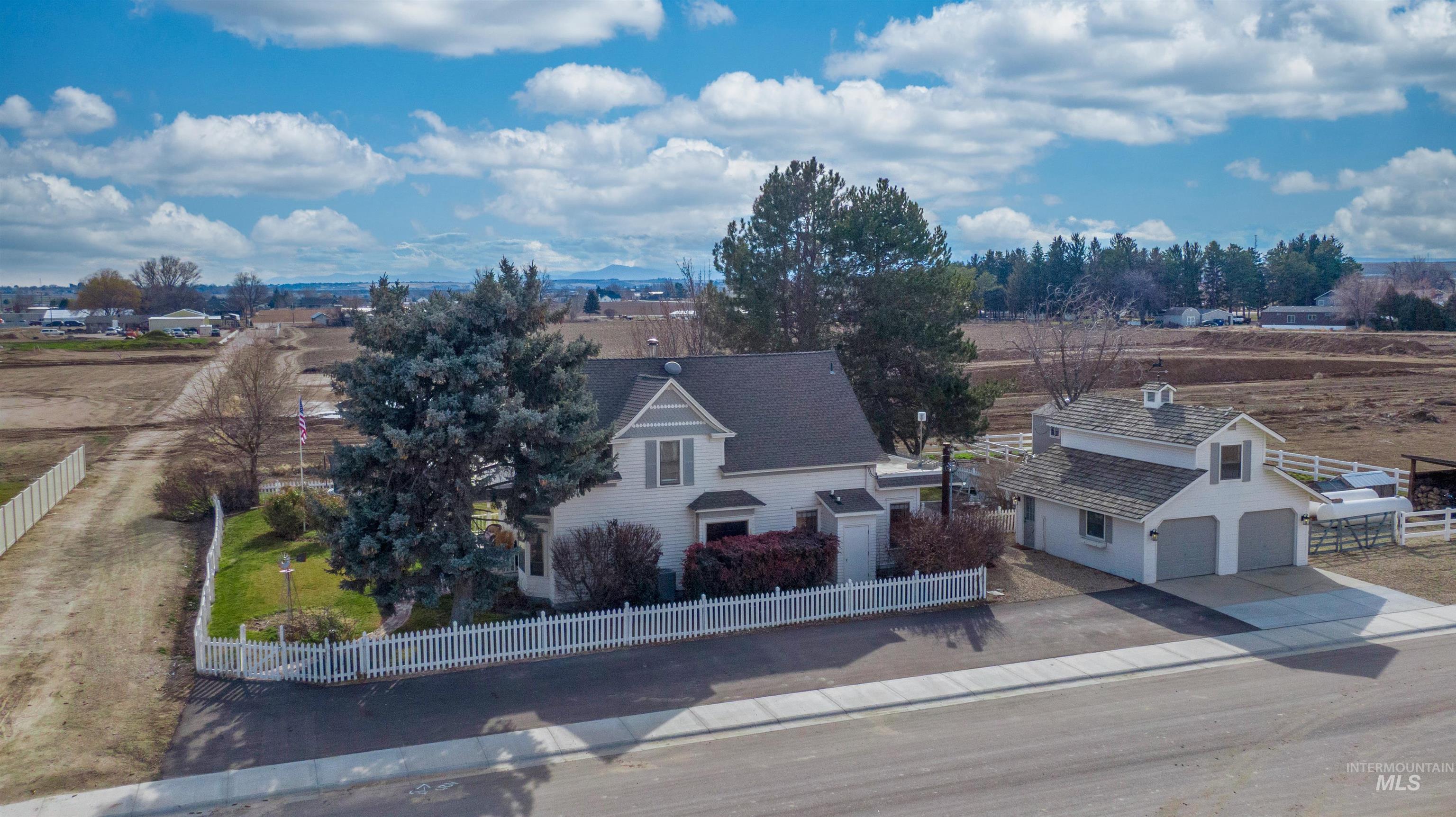 12845 Ropers St, Nampa, Idaho 83651, 5 Bedrooms, 3 Bathrooms, Residential For Sale, Price $800,000,MLS 98976219