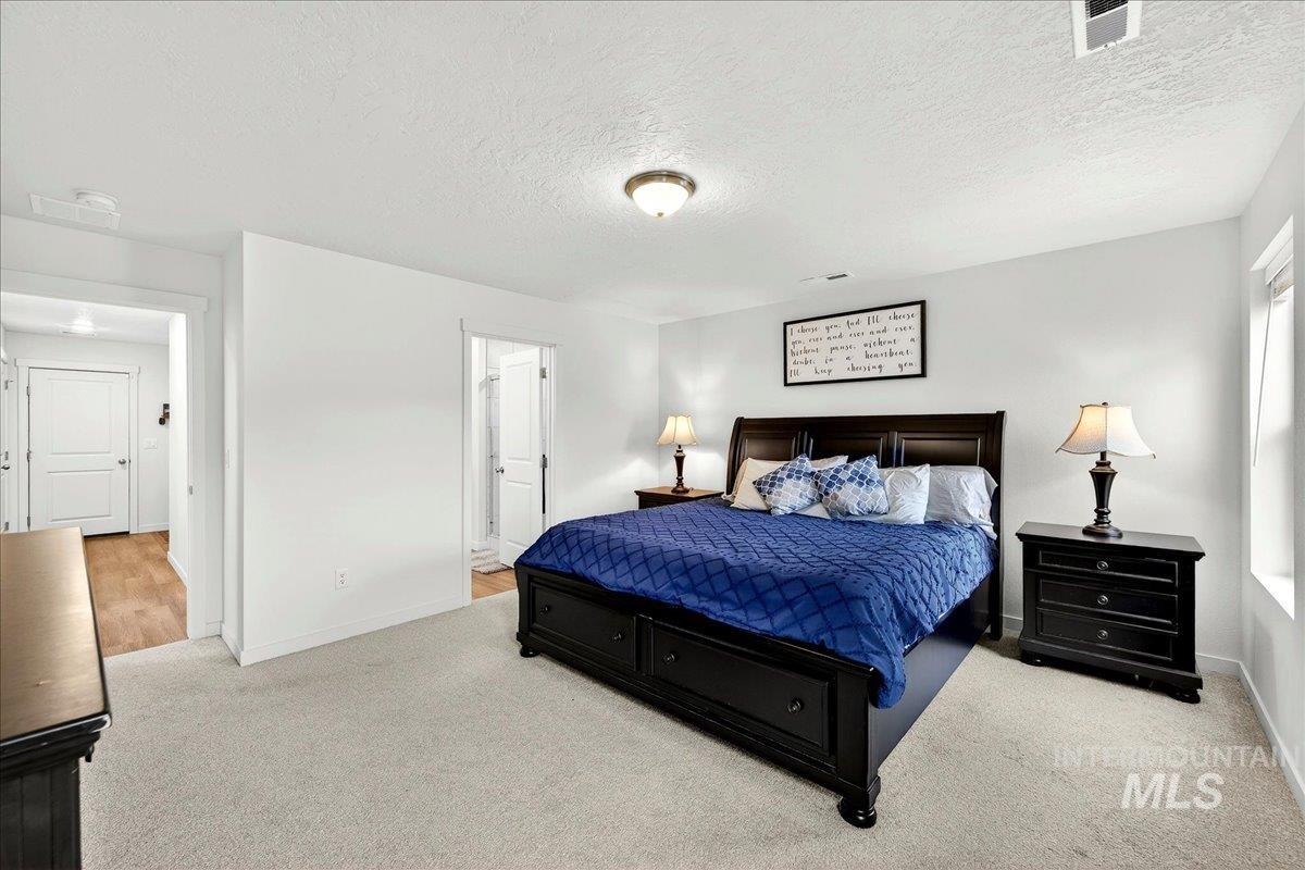 12313 Varga St, Caldwell, Idaho 83607, 4 Bedrooms, 2.5 Bathrooms, Residential For Sale, Price $450,000,MLS 98976221