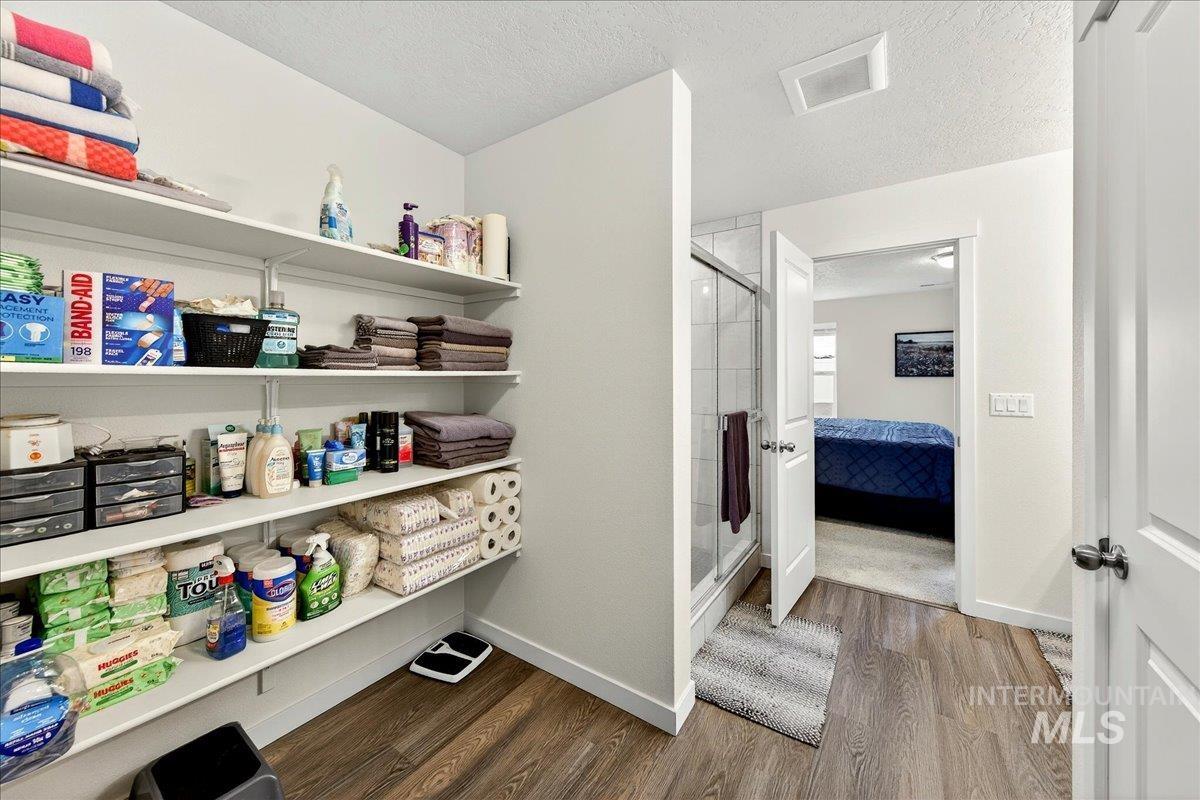 12313 Varga St, Caldwell, Idaho 83607, 4 Bedrooms, 2.5 Bathrooms, Residential For Sale, Price $450,000,MLS 98976221