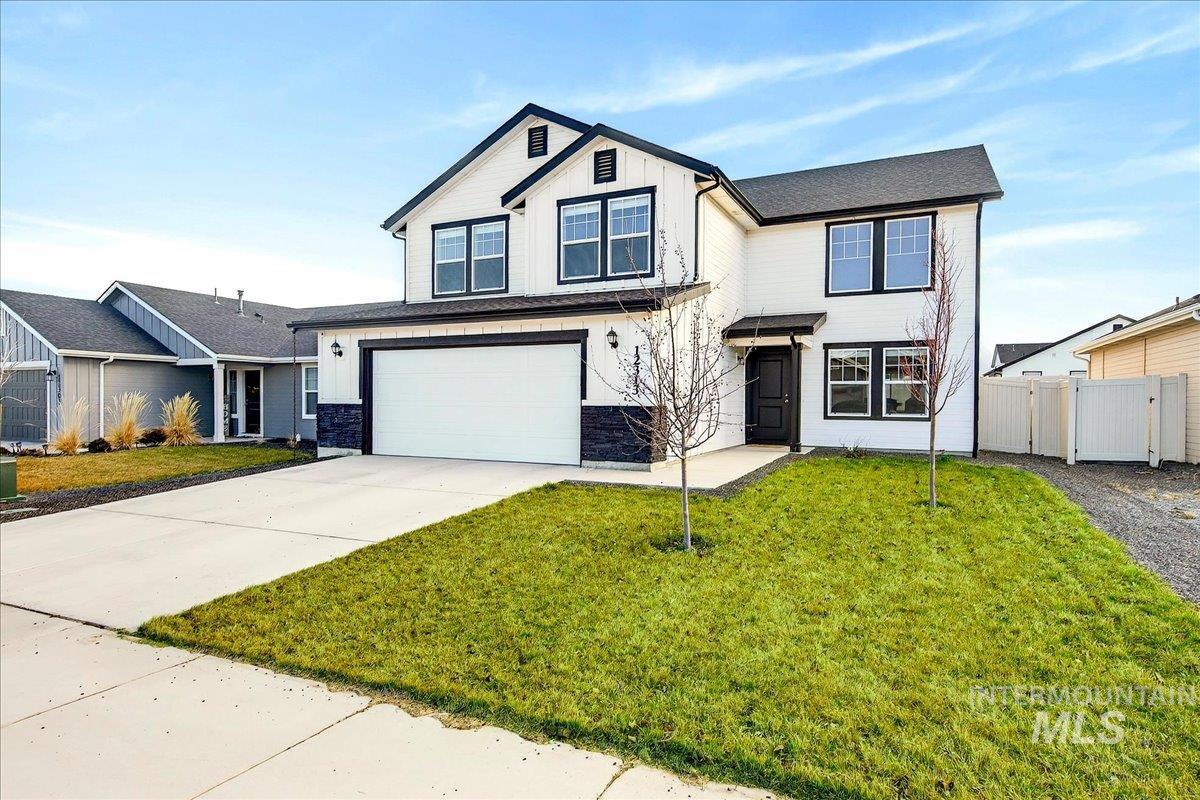 12313 Varga St, Caldwell, Idaho 83607, 4 Bedrooms, 2.5 Bathrooms, Residential For Sale, Price $450,000,MLS 98976221