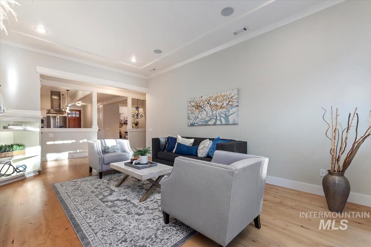 3076 S Rookery Ln, Boise, Idaho 83706, 2 Bedrooms, 2 Bathrooms, Residential For Sale, Price $885,000,MLS 98976222