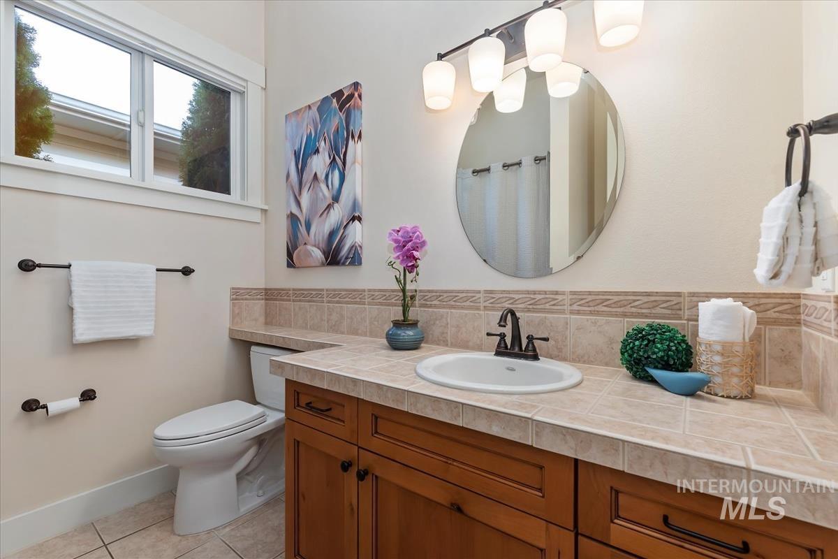 3076 S Rookery Ln, Boise, Idaho 83706, 2 Bedrooms, 2 Bathrooms, Residential For Sale, Price $885,000,MLS 98976222