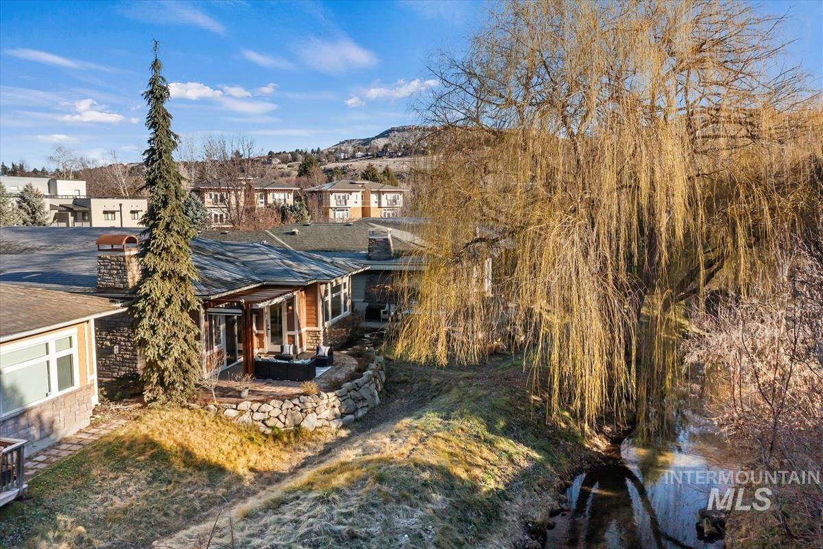 3076 S Rookery Ln, Boise, Idaho 83706, 2 Bedrooms, 2 Bathrooms, Residential For Sale, Price $885,000,MLS 98976222