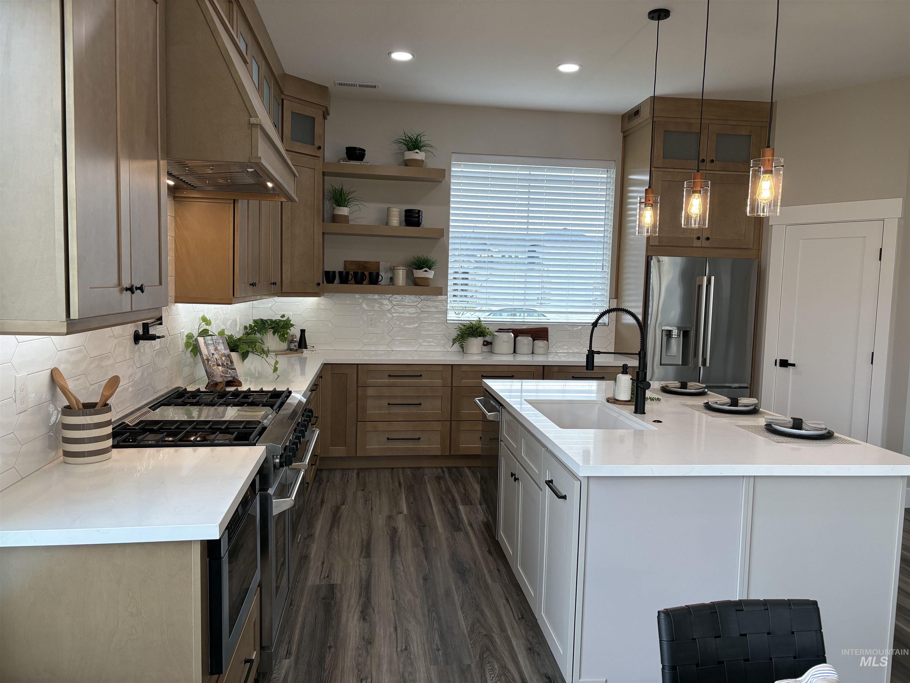 9910 W Sunberry Court, Star, Idaho 83669, 4 Bedrooms, 2.5 Bathrooms, Residential For Sale, Price $699,900, 98976224