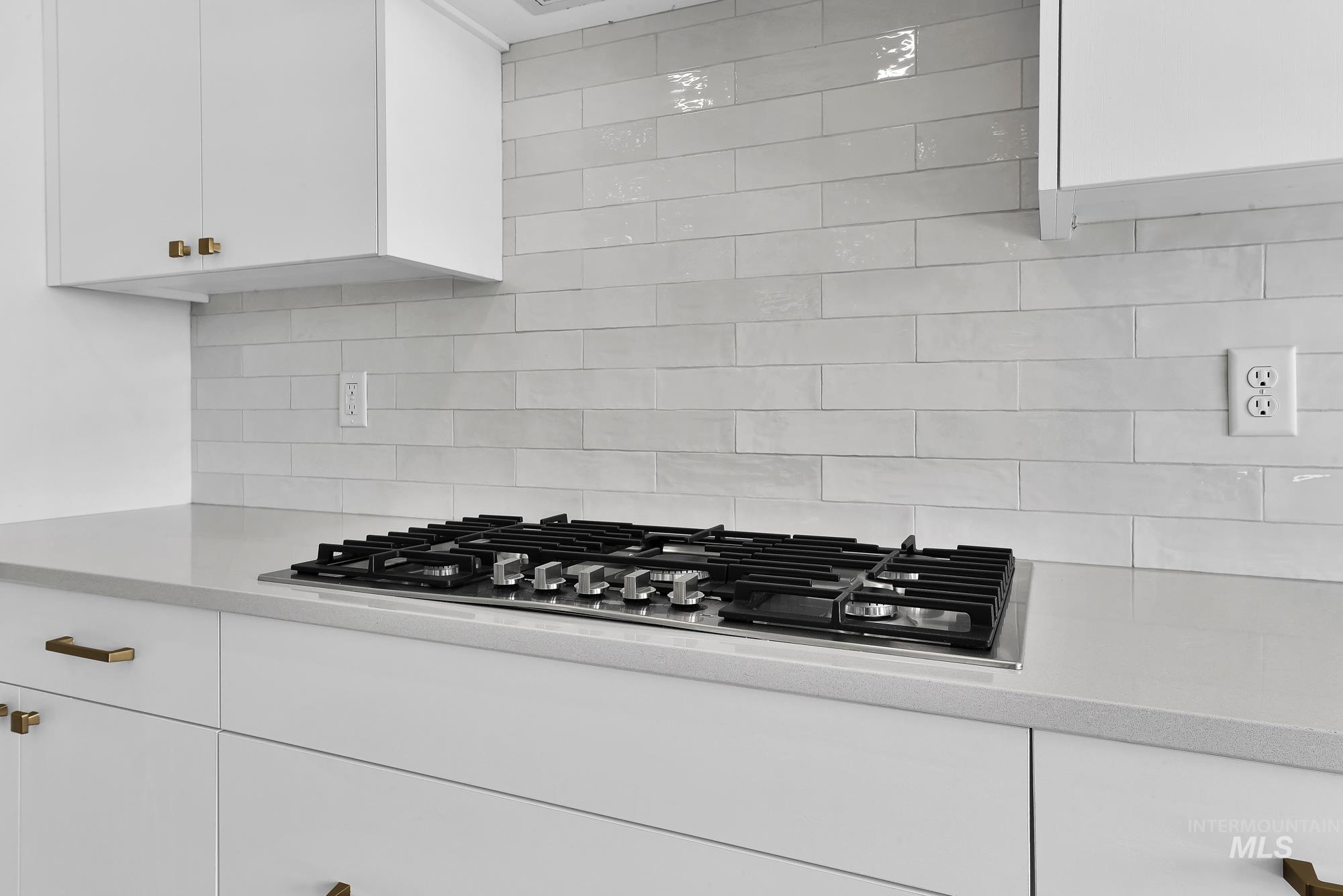 9725 W Snow Wolf Ln, Star, Idaho 83669, 3 Bedrooms, 2 Bathrooms, Residential For Sale, Price $539,900,MLS 98976225