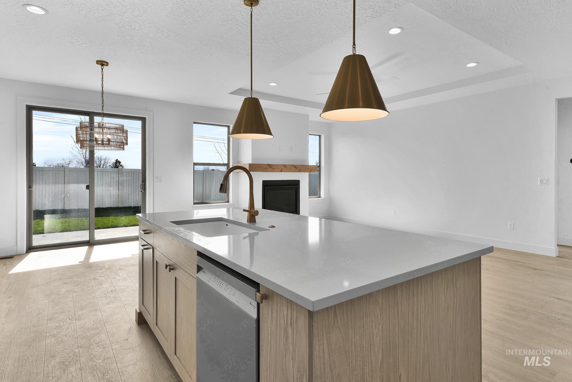 9725 W Snow Wolf Ln, Star, Idaho 83669, 3 Bedrooms, 2 Bathrooms, Residential For Sale, Price $539,900,MLS 98976225