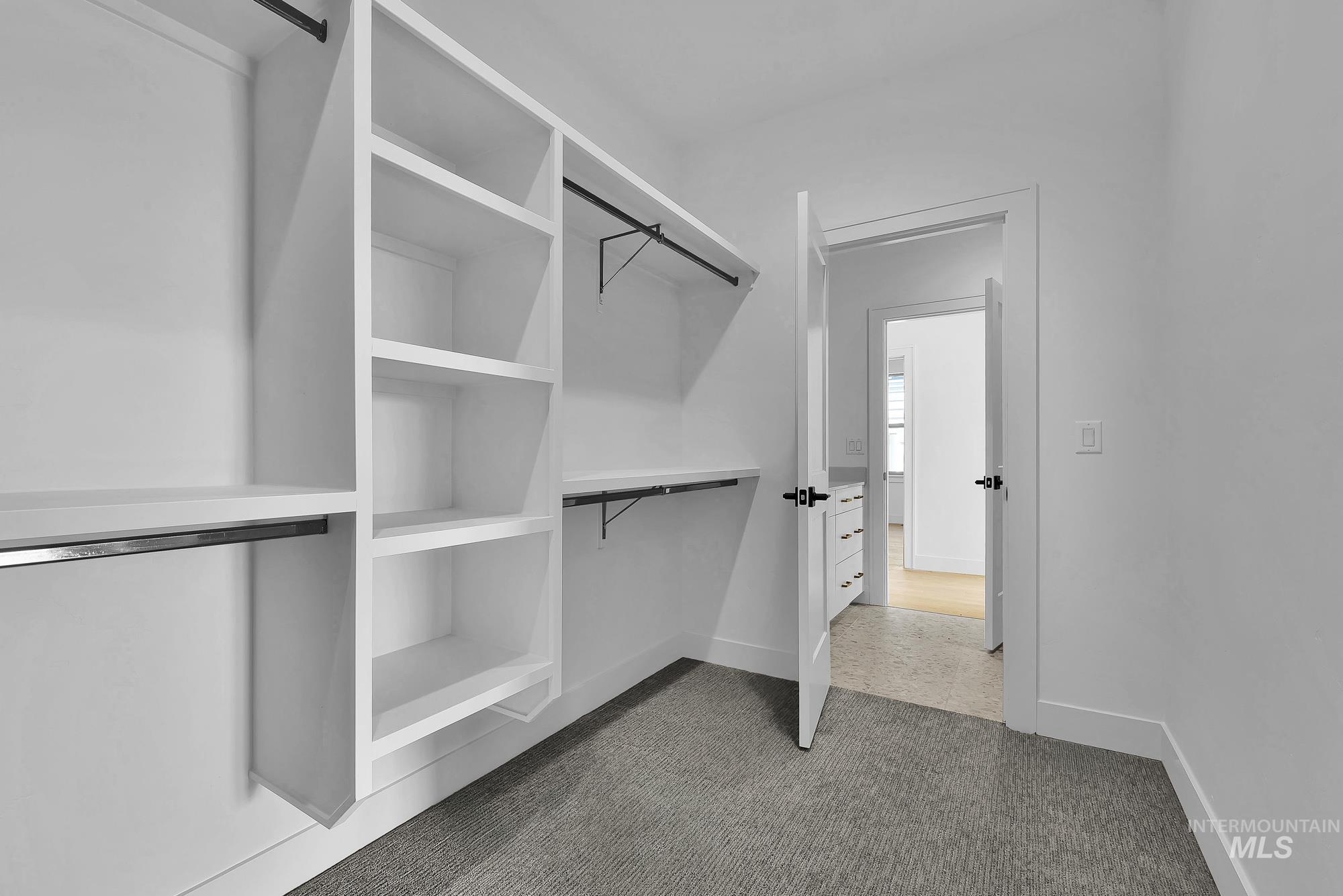 9725 W Snow Wolf Ln, Star, Idaho 83669, 3 Bedrooms, 2 Bathrooms, Residential For Sale, Price $539,900,MLS 98976225