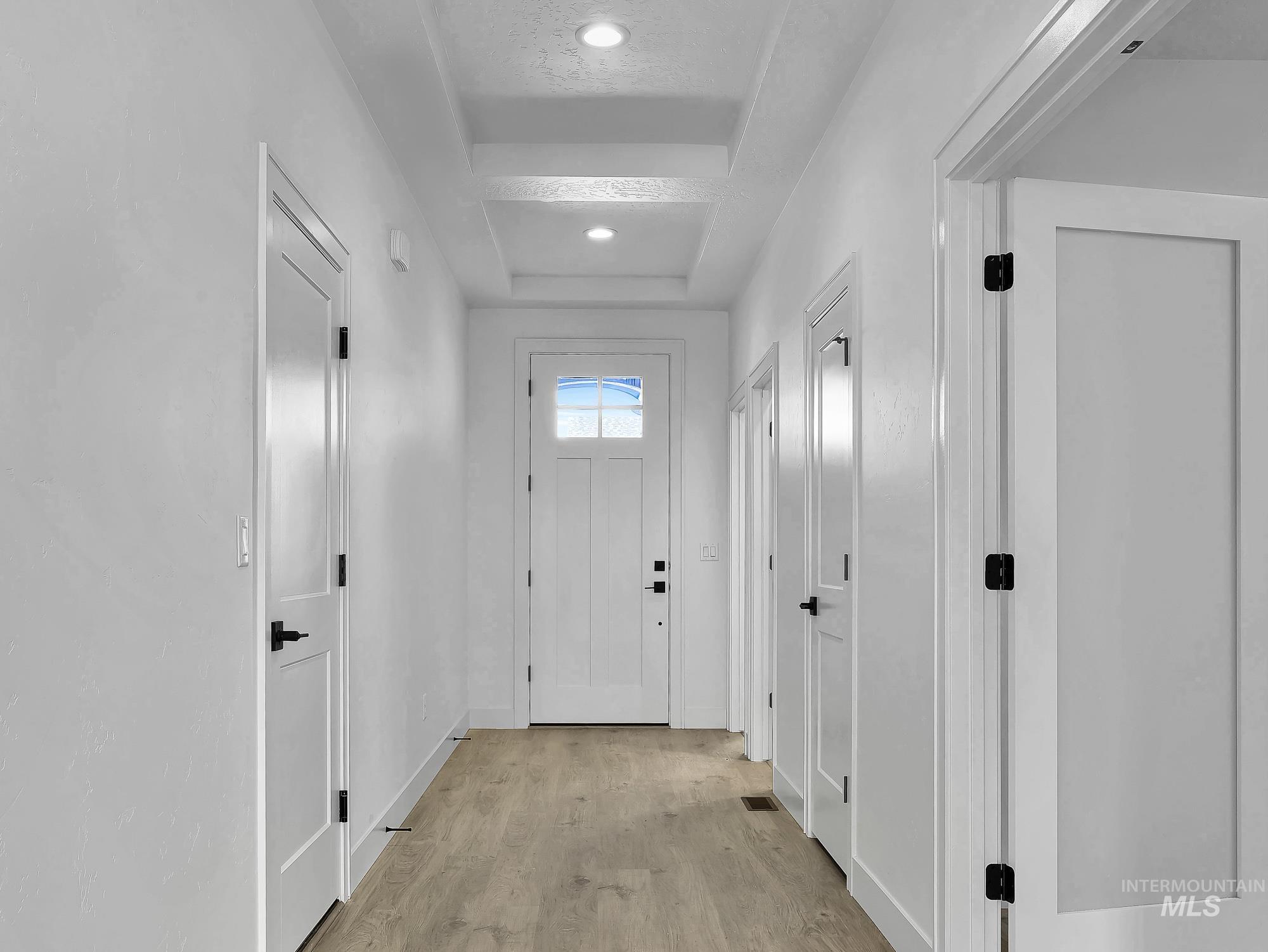 9725 W Snow Wolf Ln, Star, Idaho 83669, 3 Bedrooms, 2 Bathrooms, Residential For Sale, Price $539,900,MLS 98976225