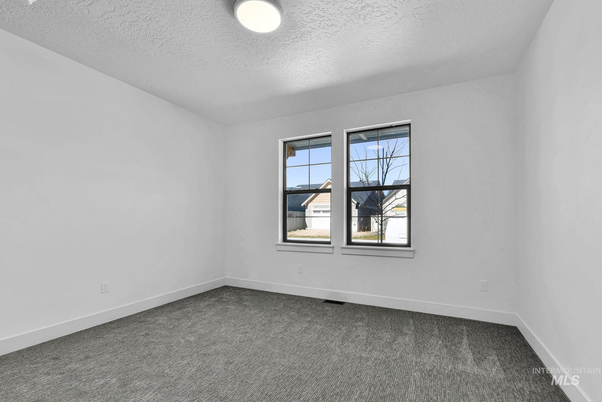 9725 W Snow Wolf Ln, Star, Idaho 83669, 3 Bedrooms, 2 Bathrooms, Residential For Sale, Price $539,900,MLS 98976225