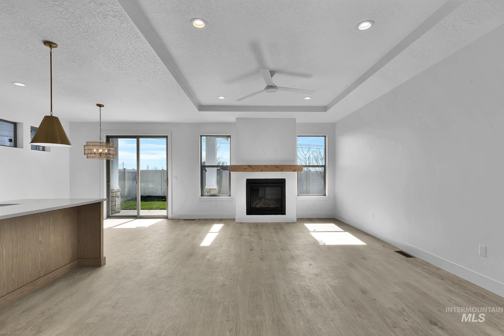 9725 W Snow Wolf Ln, Star, Idaho 83669, 3 Bedrooms, 2 Bathrooms, Residential For Sale, Price $539,900,MLS 98976225