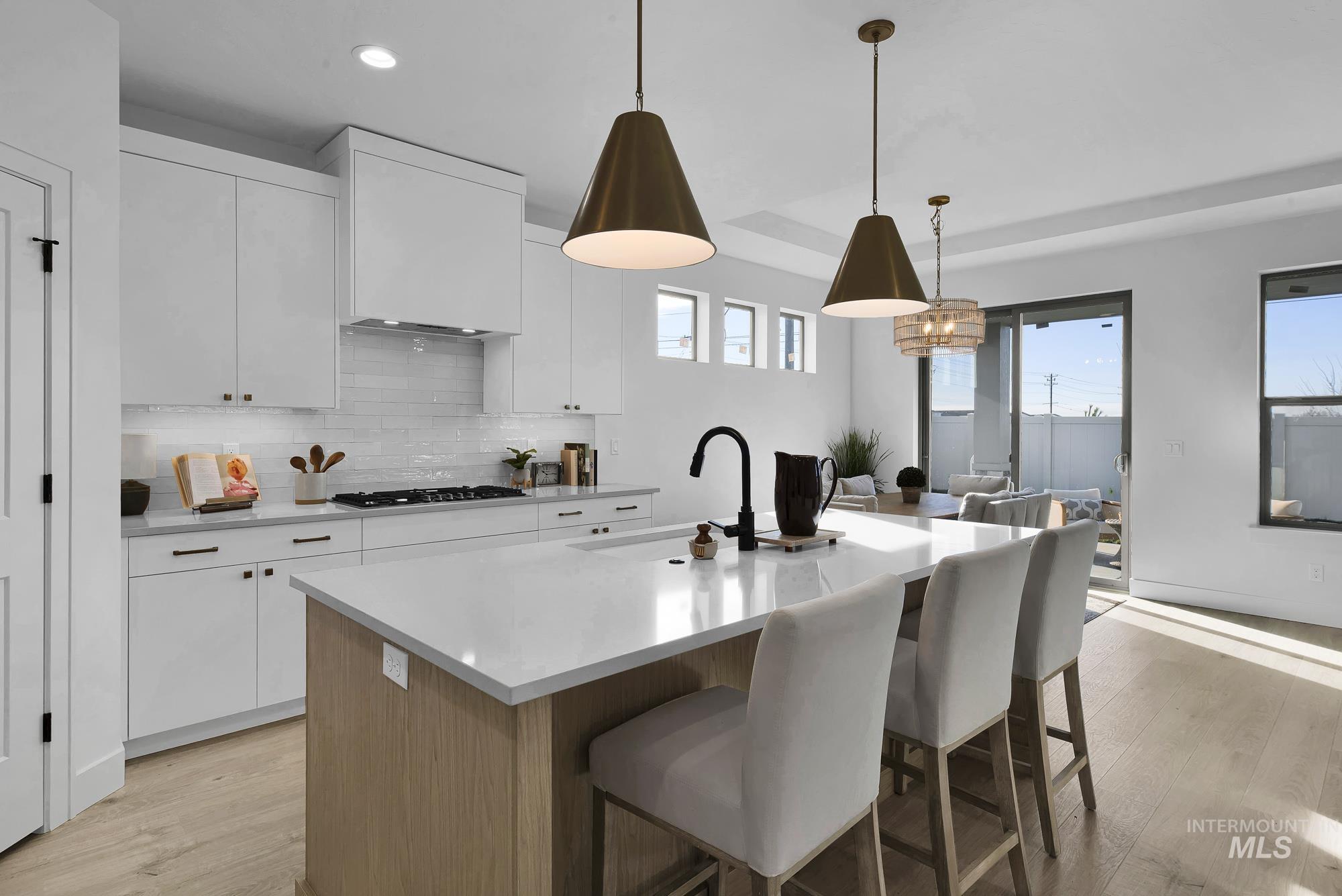 9675 W Snow Wolf Ln, Star, Idaho 83669, 3 Bedrooms, 2 Bathrooms, Residential For Sale, Price $634,900,MLS 98976226