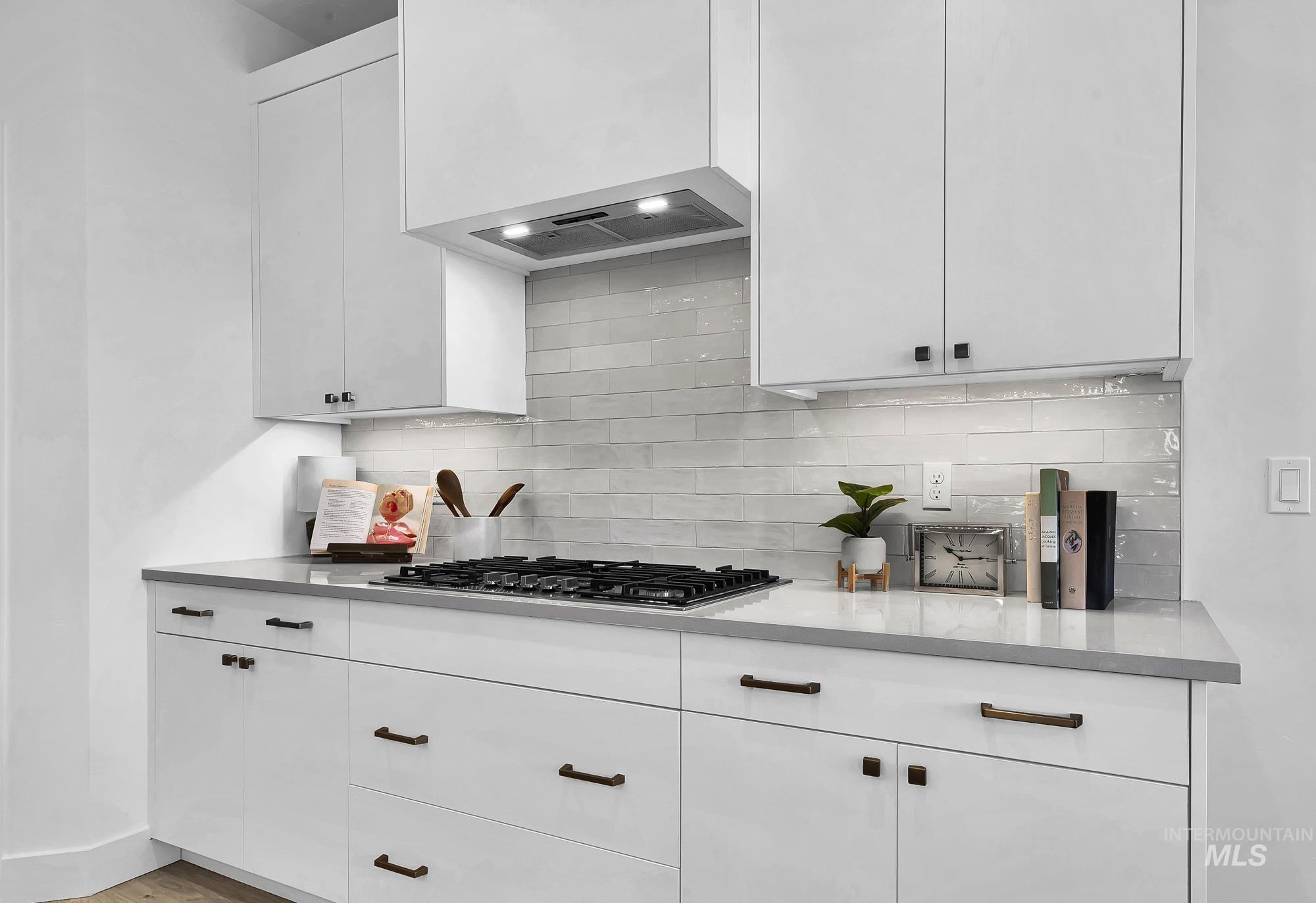 9675 W Snow Wolf Ln, Star, Idaho 83669, 3 Bedrooms, 2 Bathrooms, Residential For Sale, Price $634,900,MLS 98976226