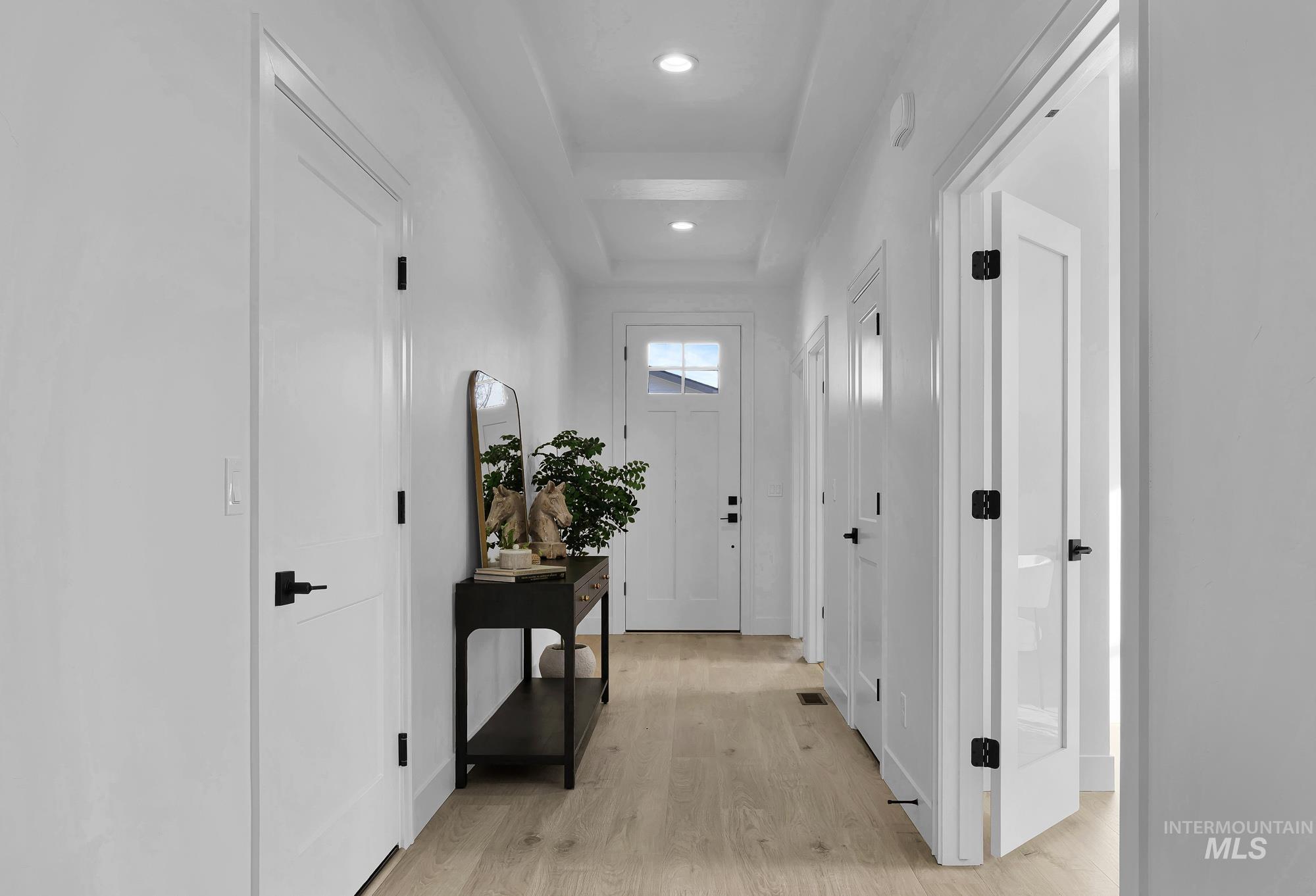 9675 W Snow Wolf Ln, Star, Idaho 83669, 3 Bedrooms, 2 Bathrooms, Residential For Sale, Price $634,900,MLS 98976226