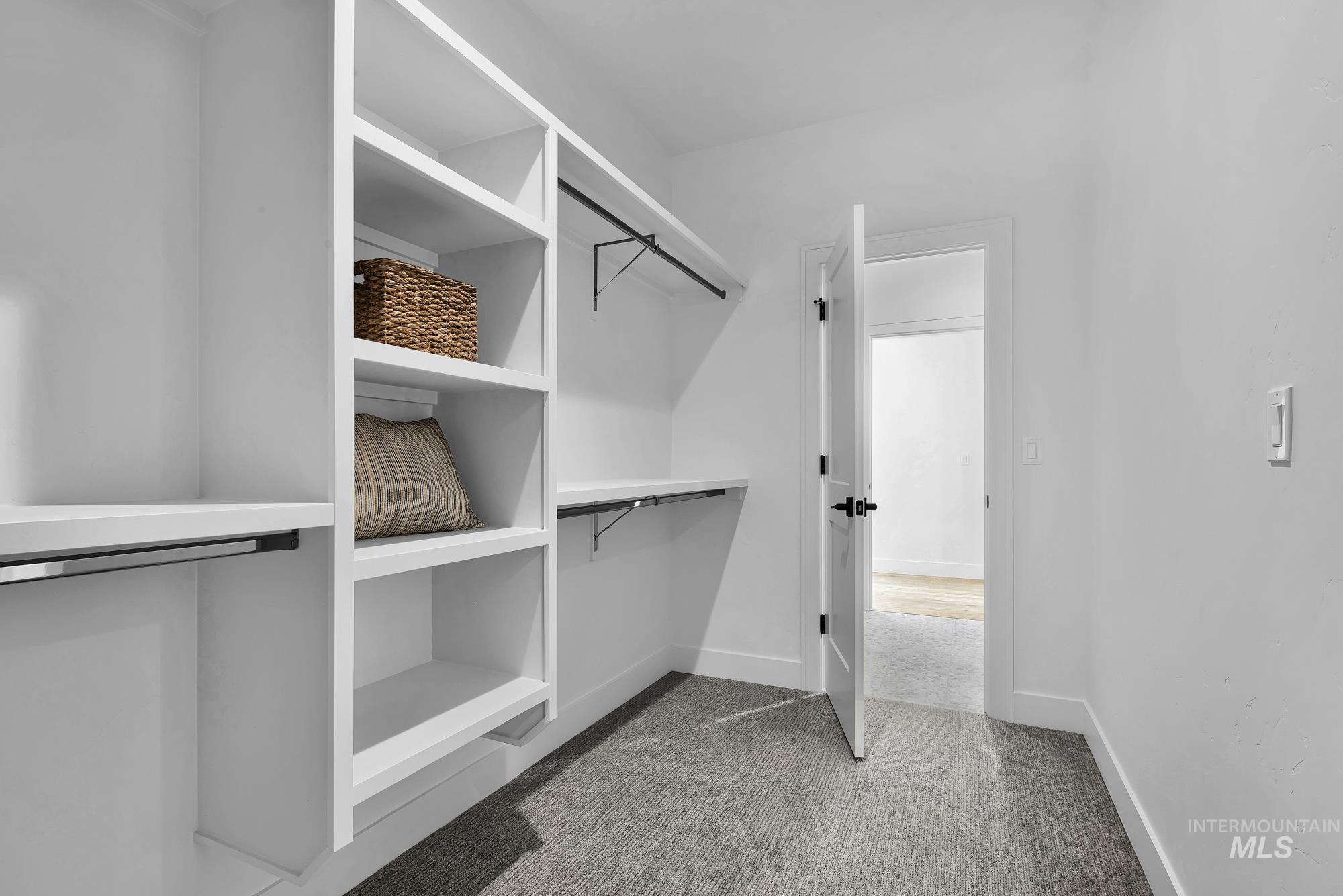 9675 W Snow Wolf Ln, Star, Idaho 83669, 3 Bedrooms, 2 Bathrooms, Residential For Sale, Price $634,900,MLS 98976226